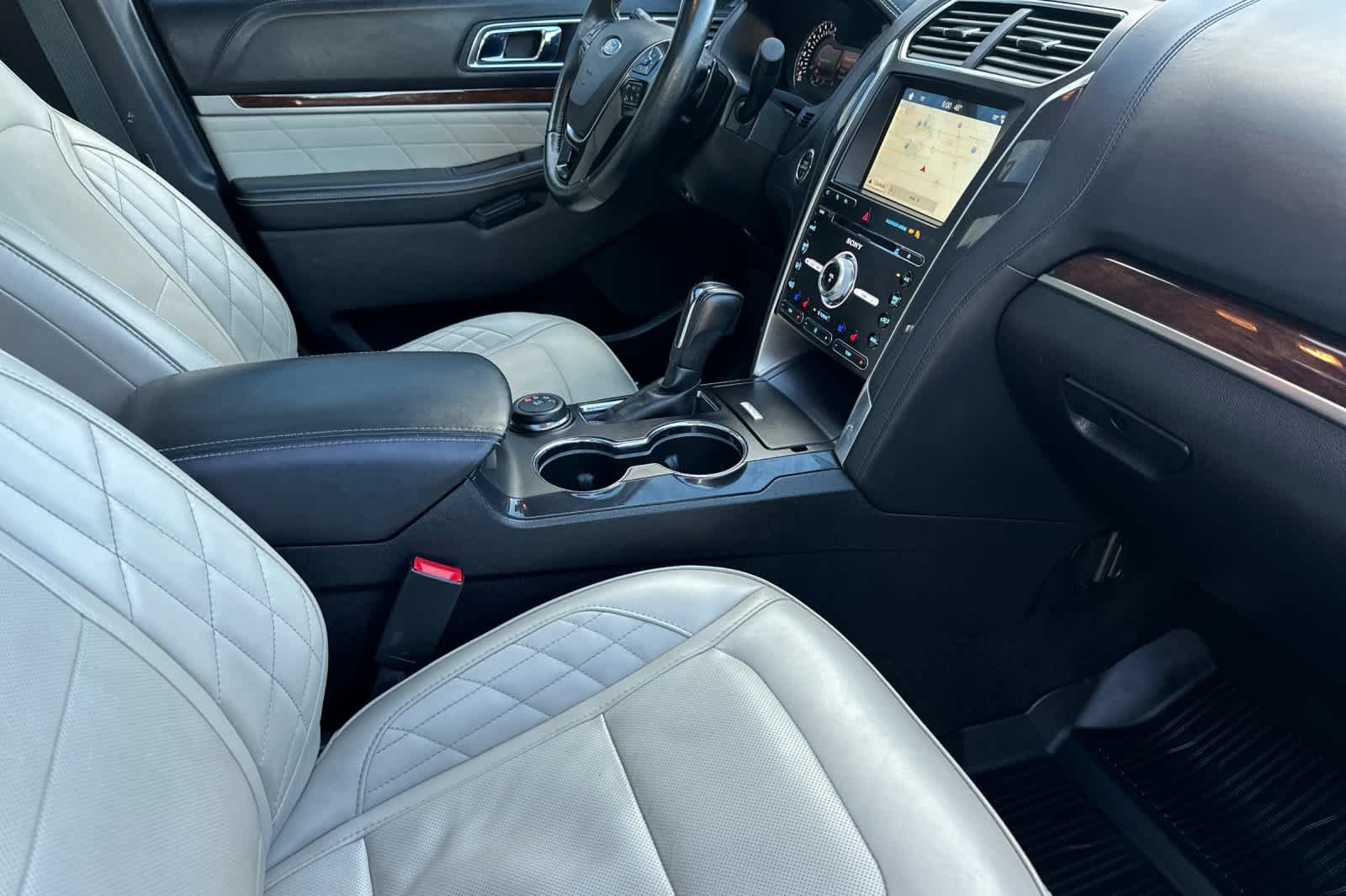 Thumbnail: 2017 Ford Explorer - 18