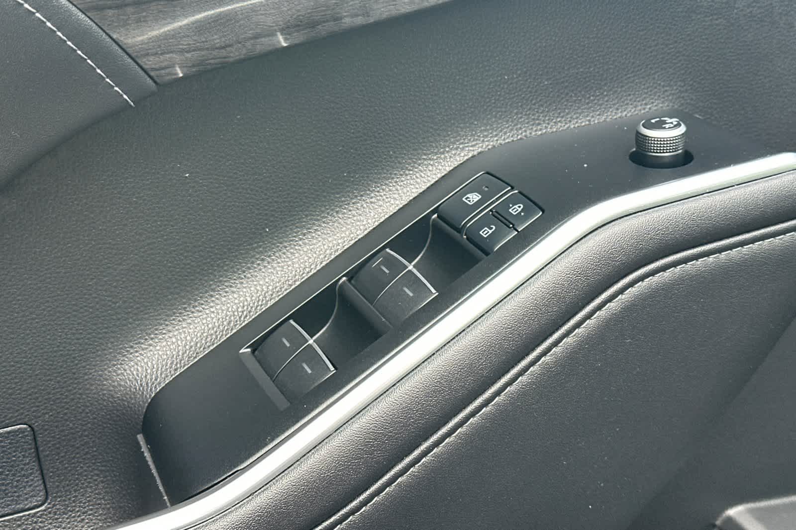 Thumbnail: 2020 Toyota Highlander - 13