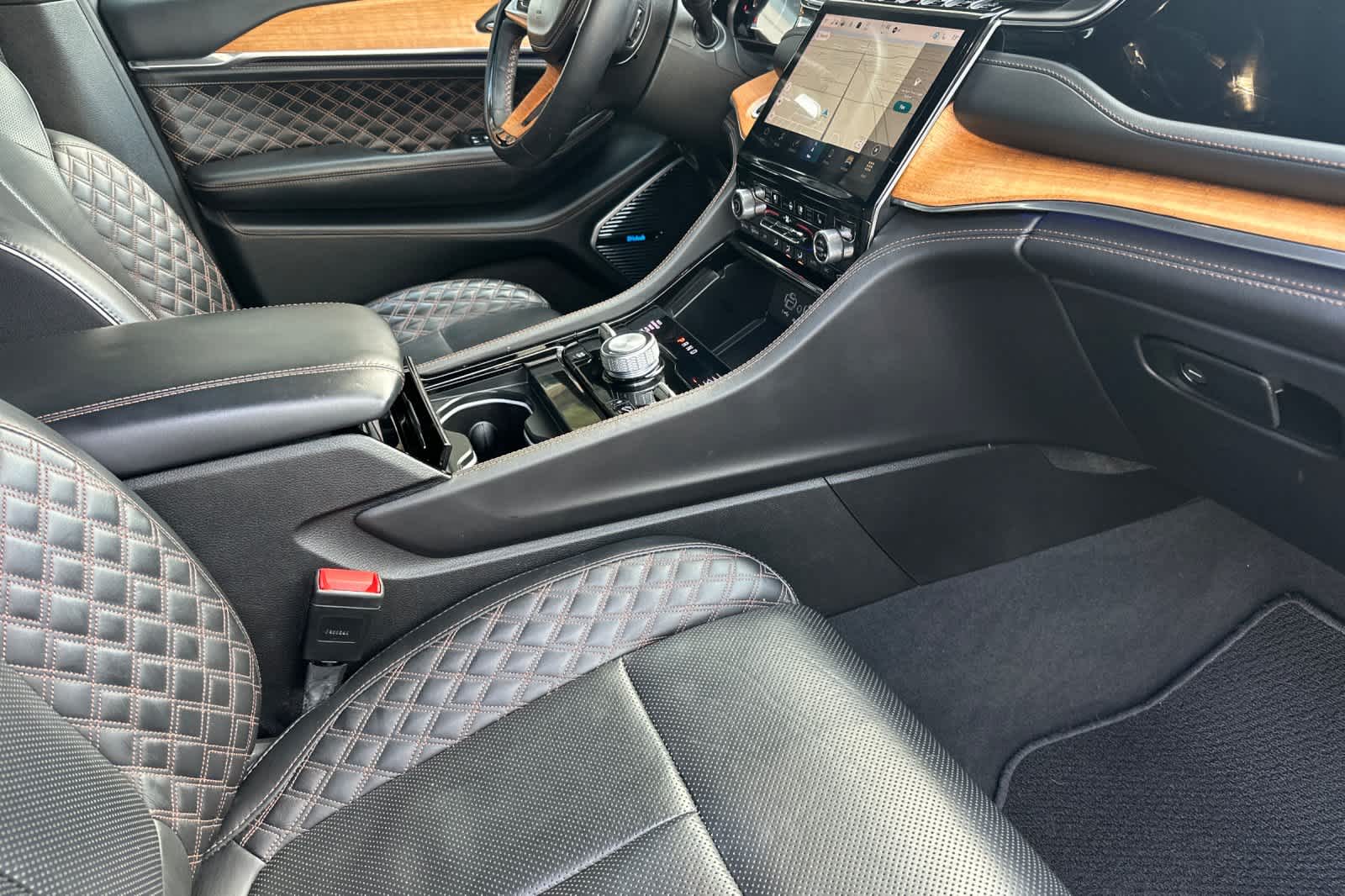 Thumbnail: 2023 Jeep Grand Cherokee - 16