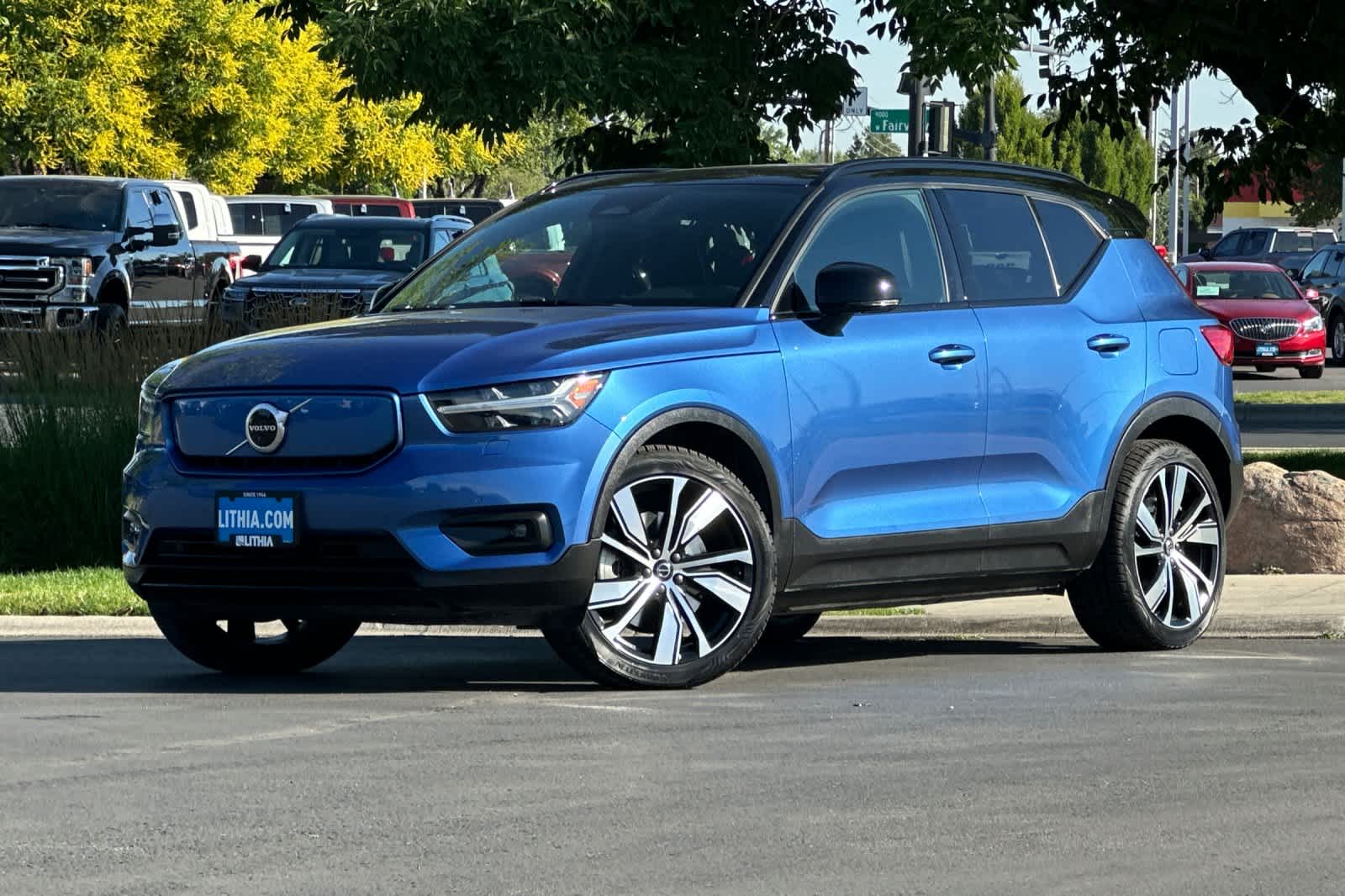Thumbnail: 2021 Volvo XC40 - 1