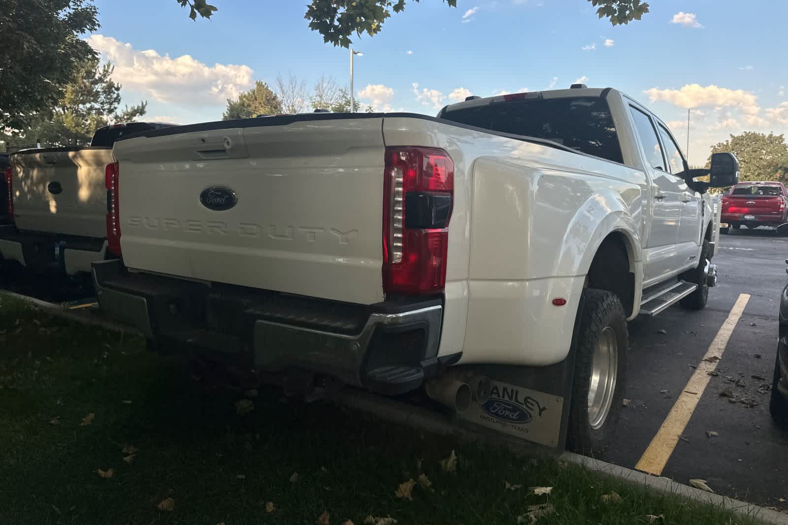2023 Ford F-350 photo 2
