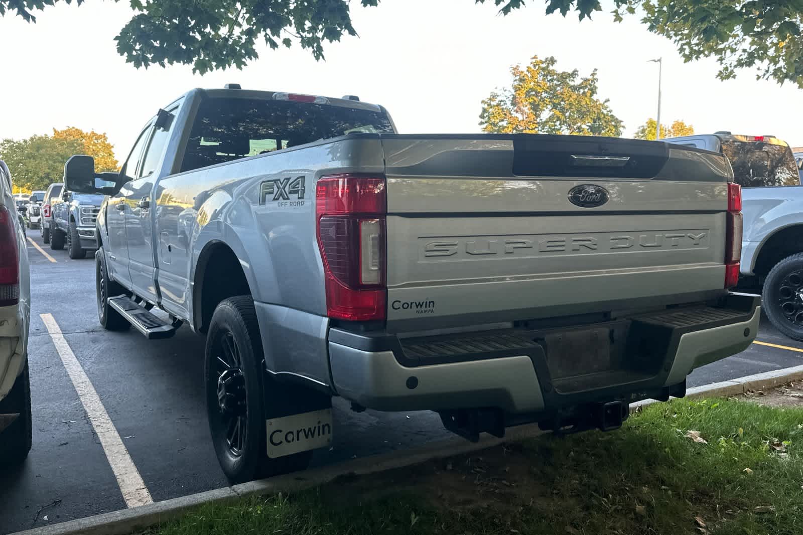 2021 Ford F-350 Lariat photo 3