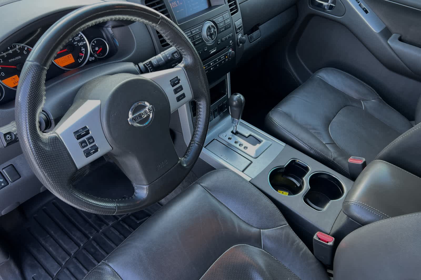 2011 Nissan Pathfinder Silver Edition 11