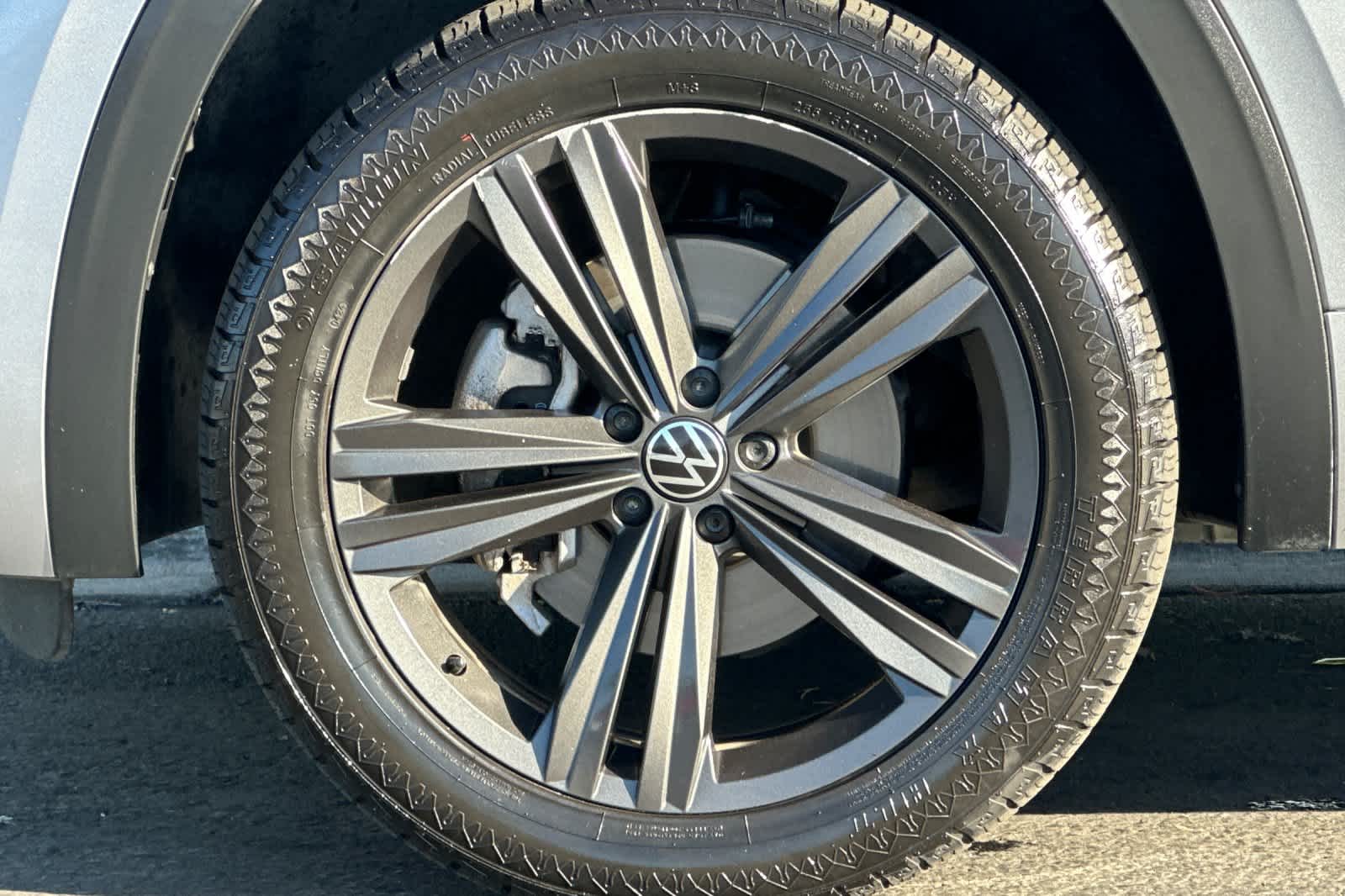 Thumbnail: 2022 Volkswagen Atlas - 26