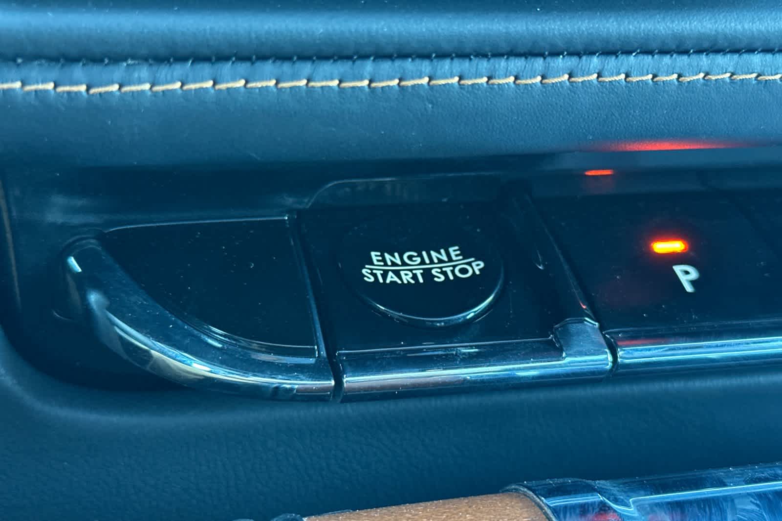 Thumbnail: 2025 Lincoln Aviator - 24