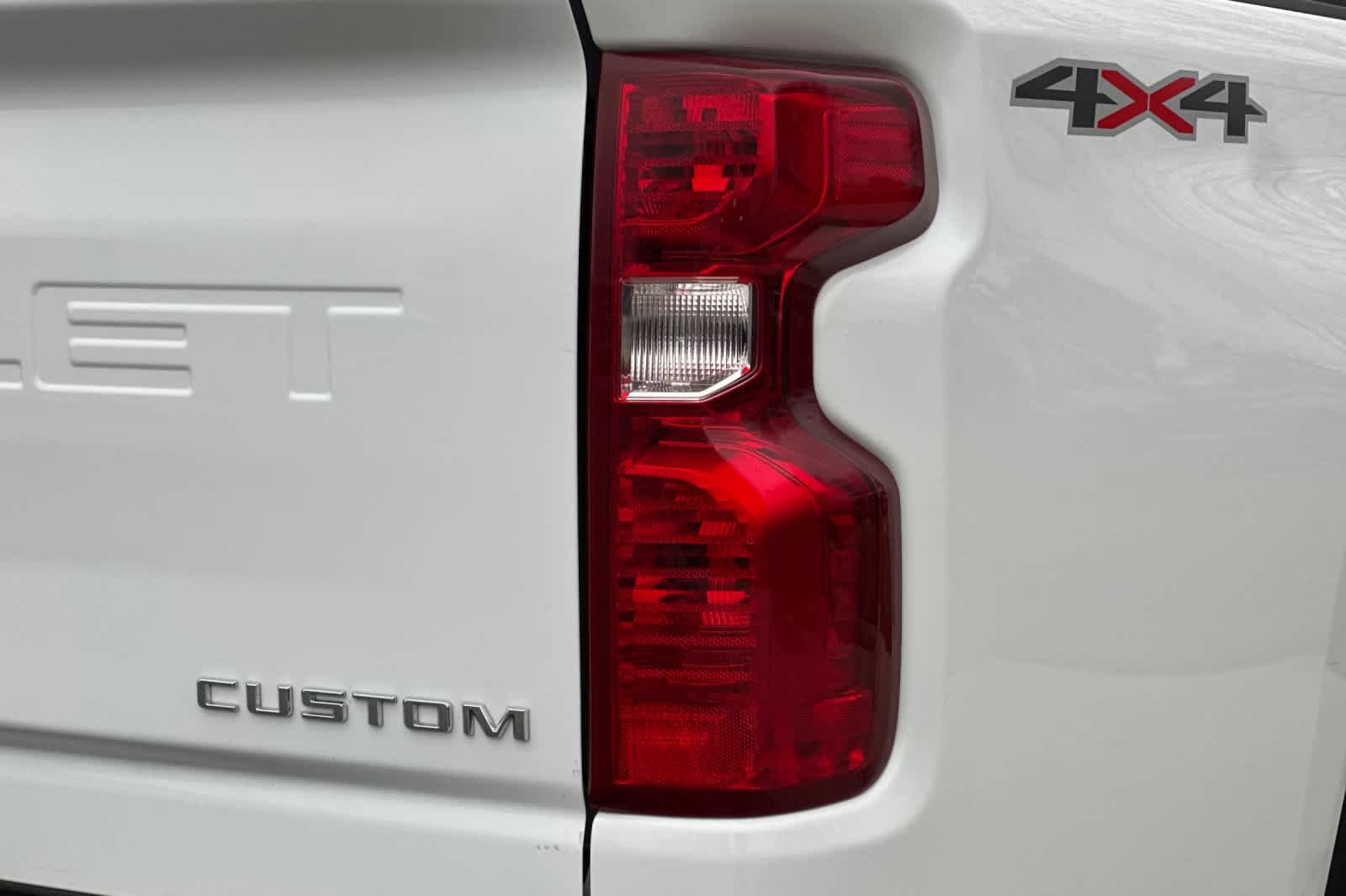 Thumbnail: 2026 Chevrolet Silverado 2500 - 26