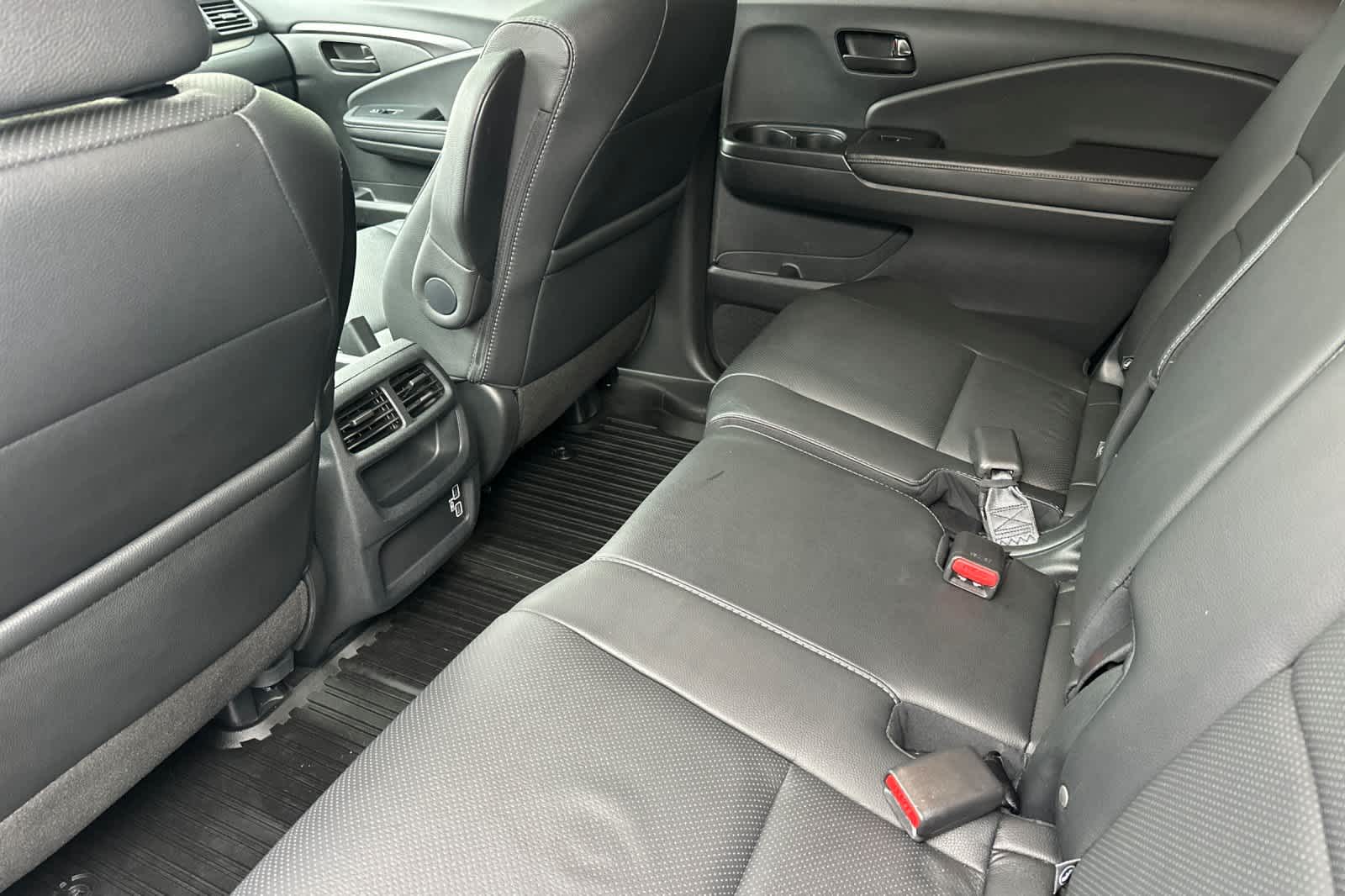 Thumbnail: 2022 Honda Passport - 4