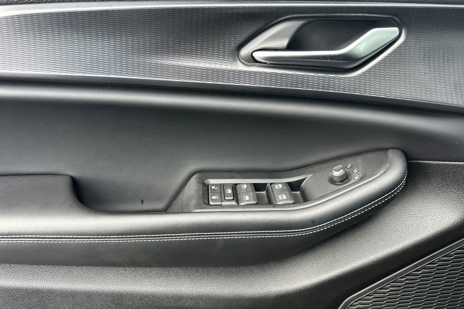 Thumbnail: 2025 Jeep Grand Cherokee - 12