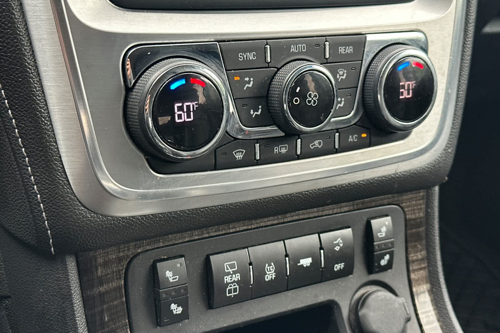 Thumbnail: 2014 GMC Acadia - 21