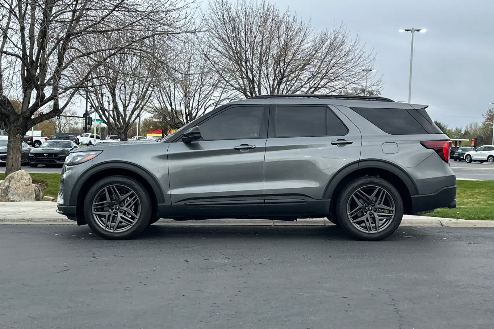 Thumbnail: 2026 Ford Explorer - 5