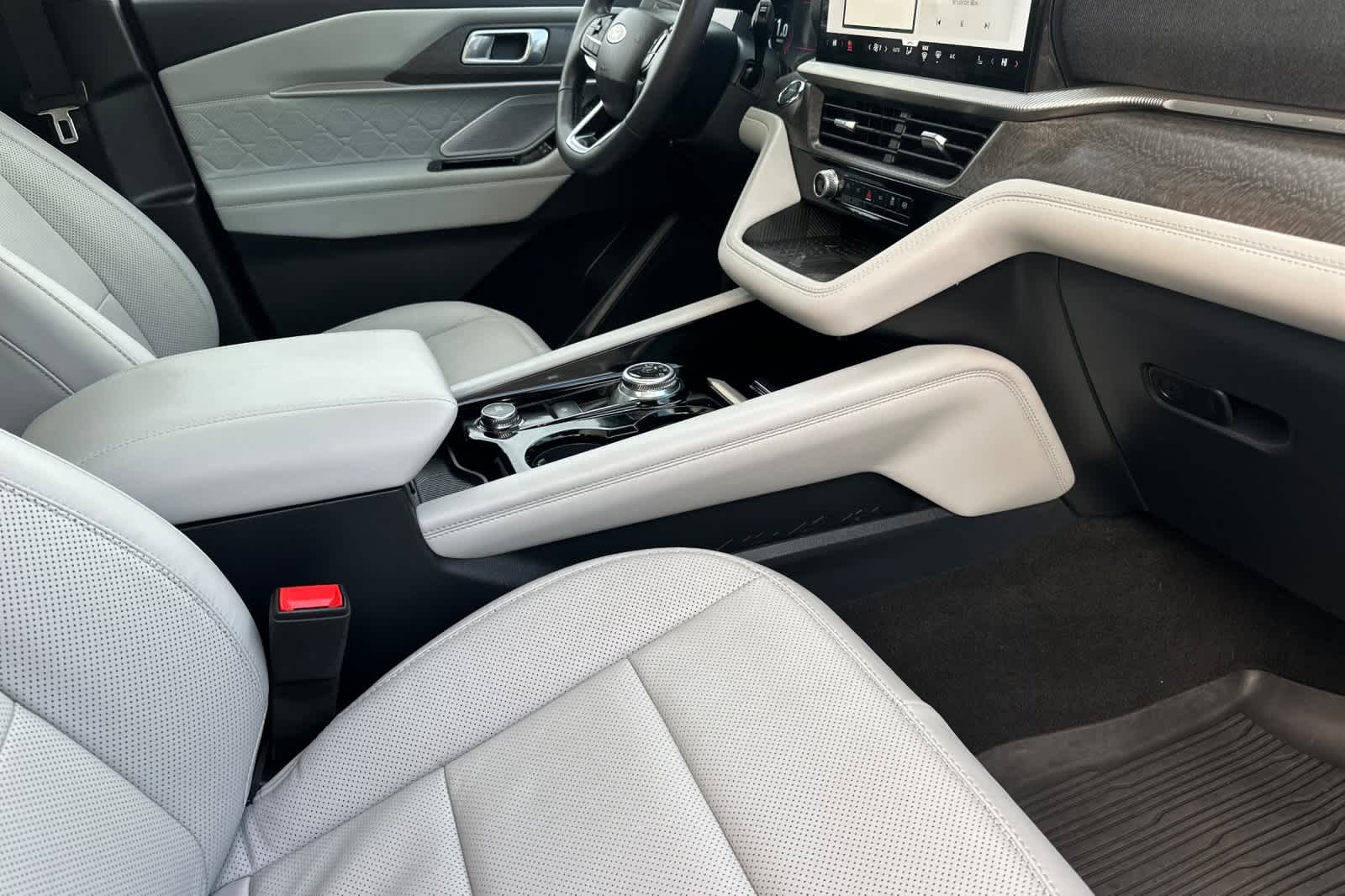 Thumbnail: 2025 Ford Explorer - 17