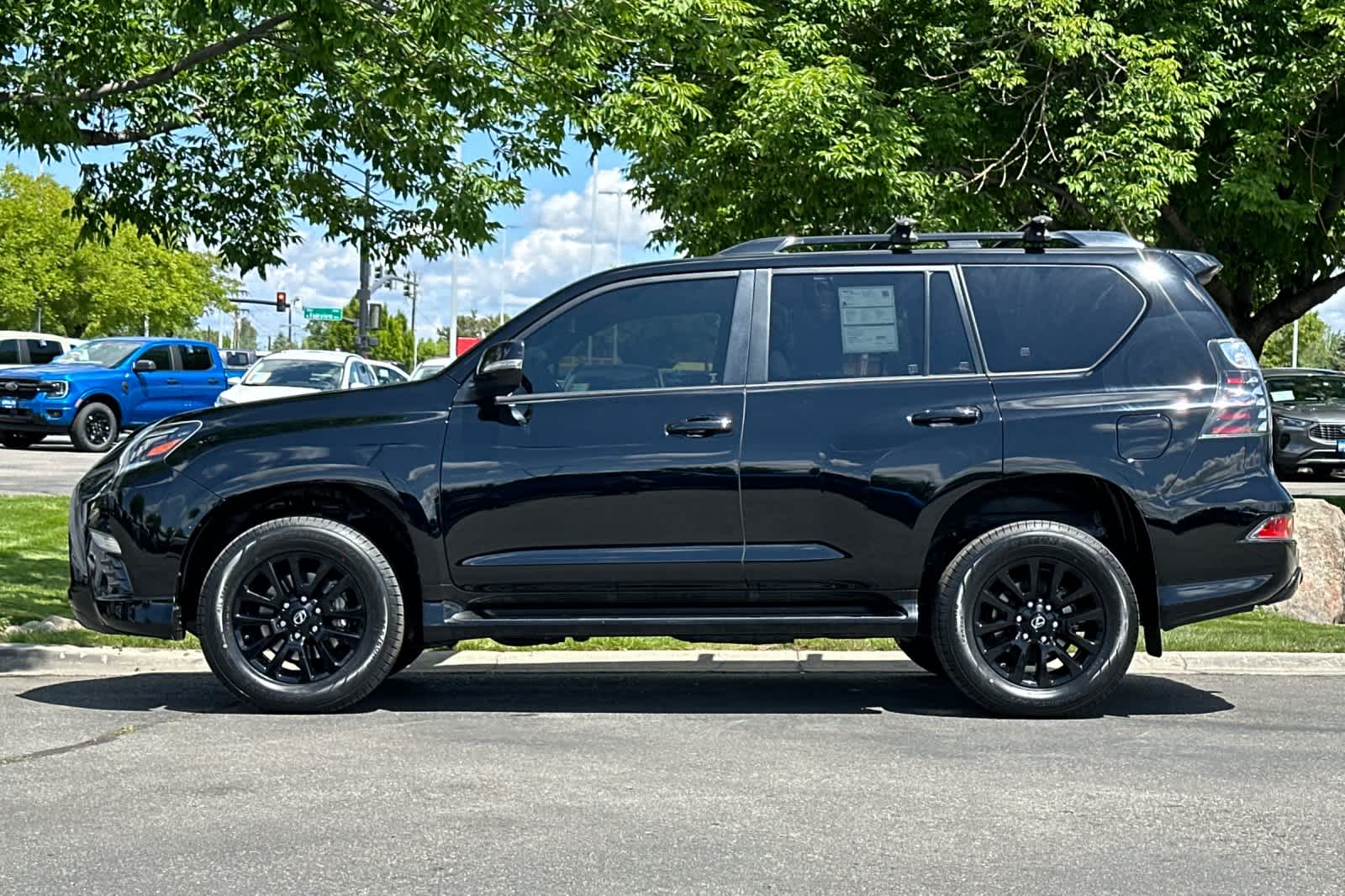 Thumbnail: 2023 Lexus GX - 5