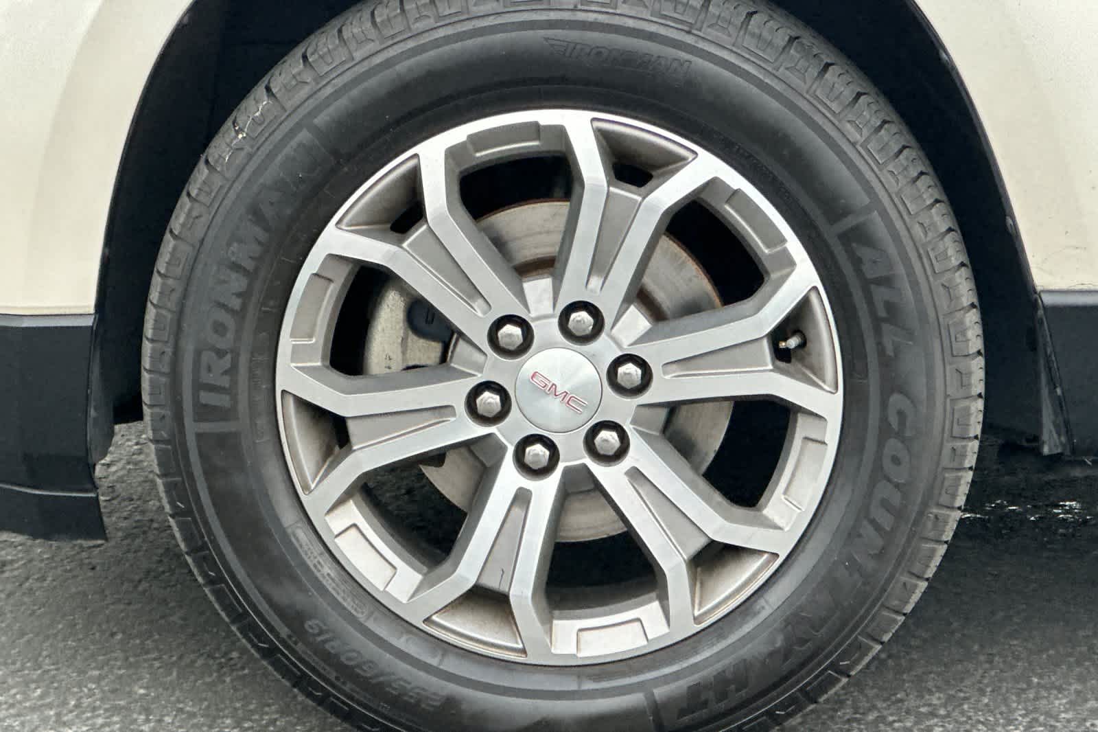 Thumbnail: 2014 GMC Acadia - 26