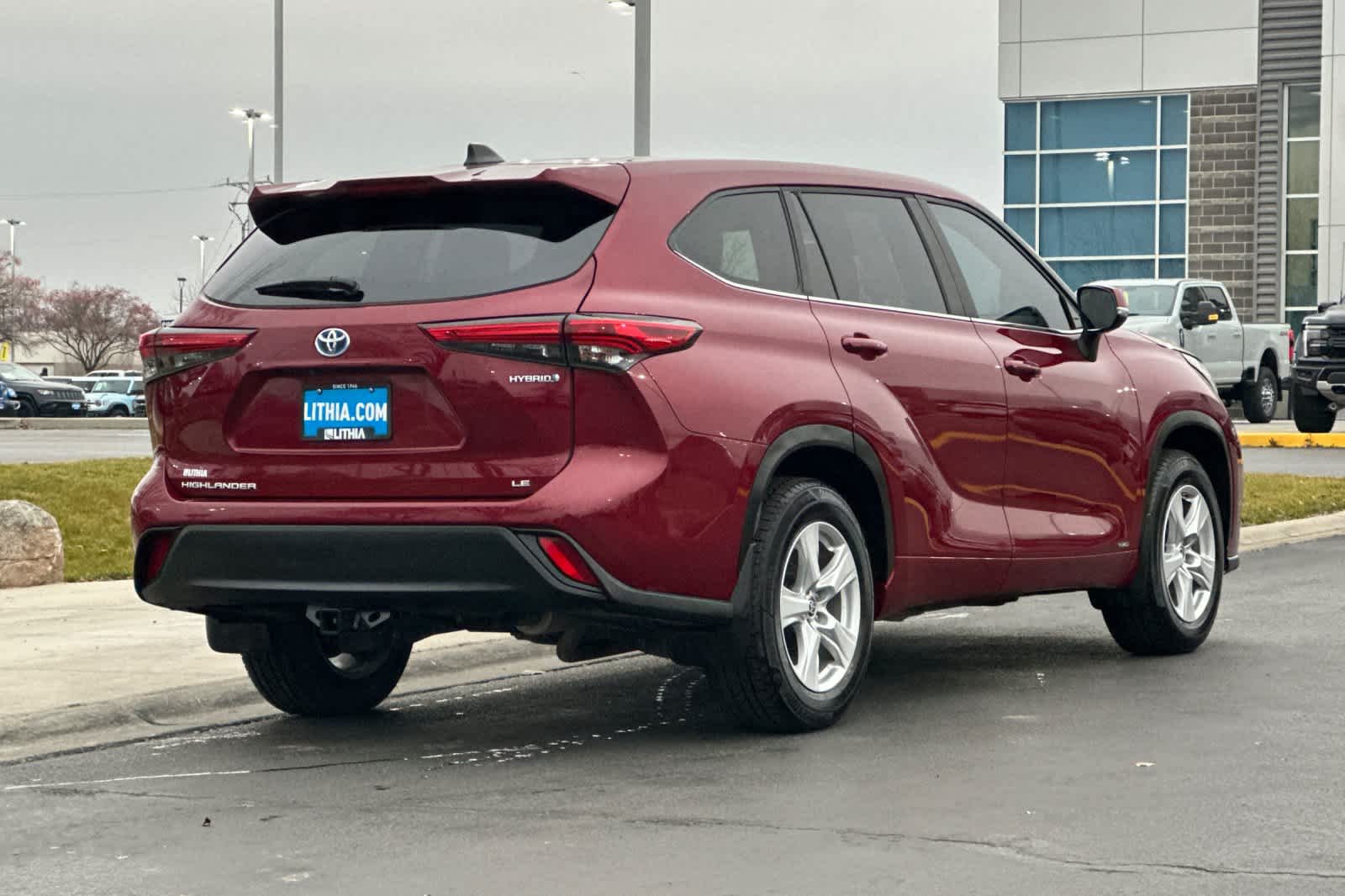 Thumbnail: 2023 Toyota Highlander - 2