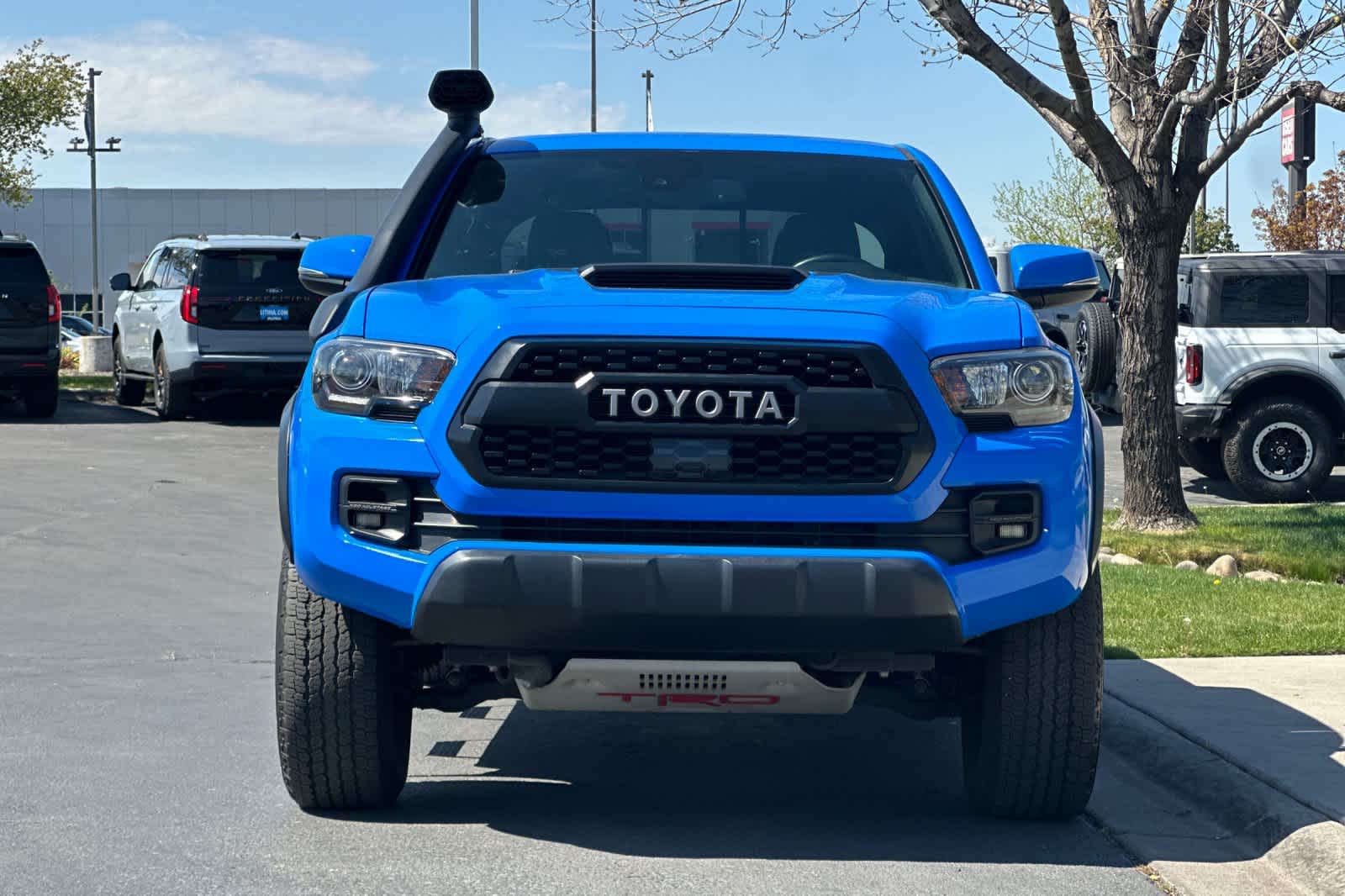 Thumbnail: 2019 Toyota Tacoma - 10