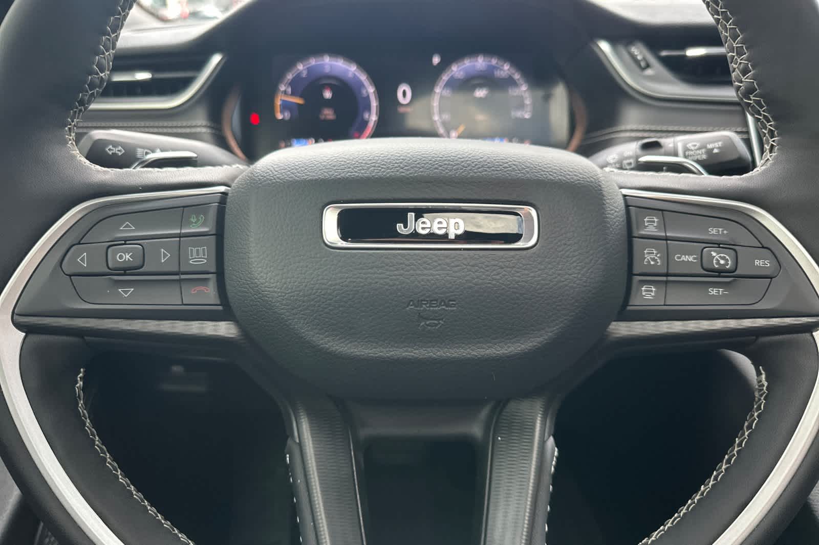 Thumbnail: 2025 Jeep Grand Cherokee - 23