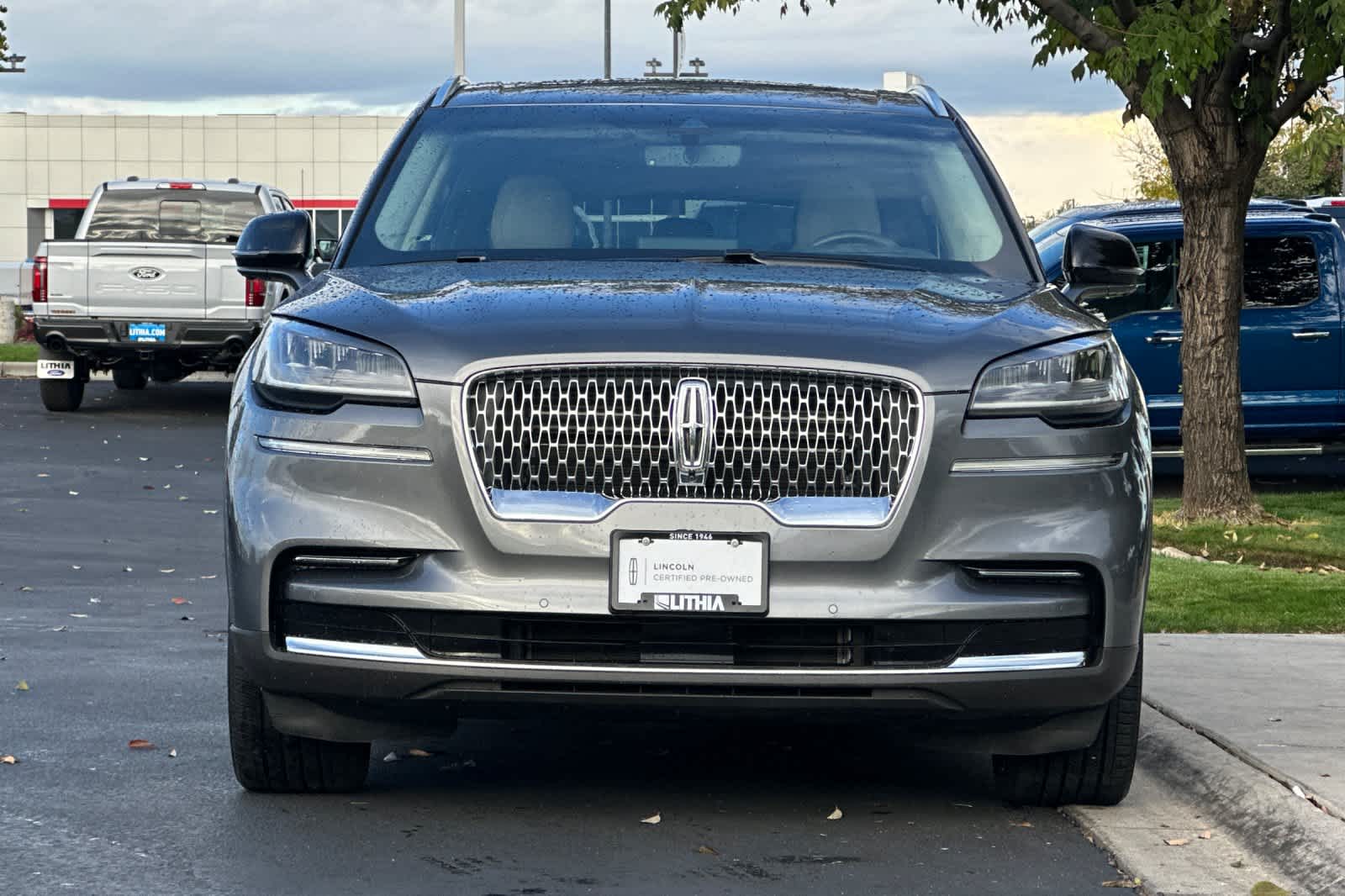 Thumbnail: 2023 Lincoln Aviator - 10
