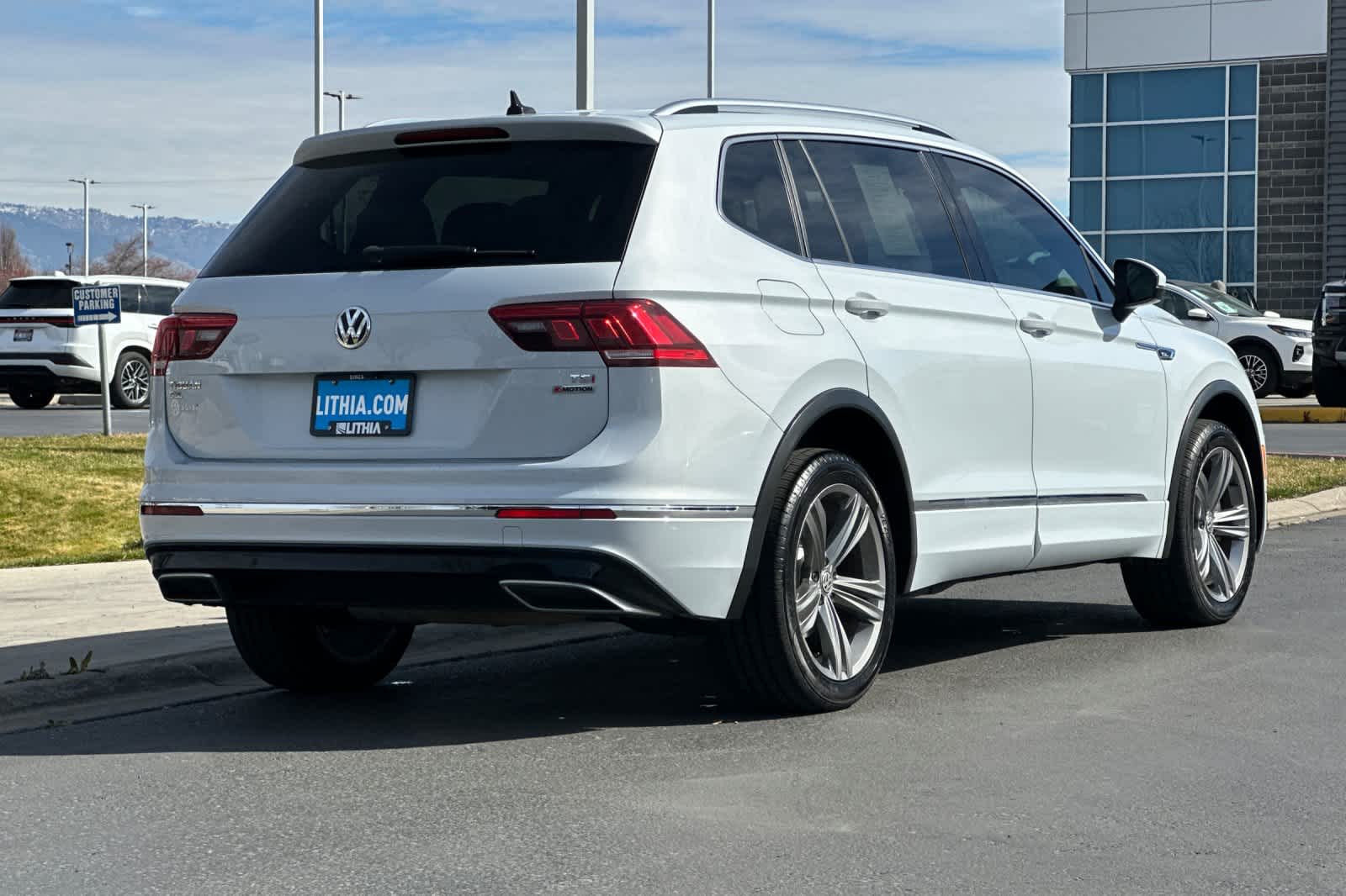 Thumbnail: 2018 Volkswagen Tiguan - 2