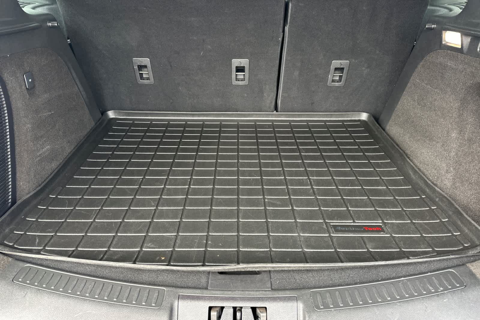 Thumbnail: 2022 Lincoln Corsair - 15