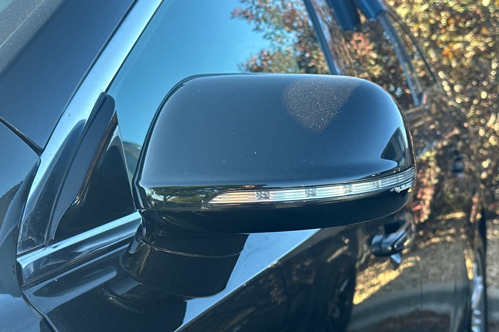 Thumbnail: 2013 Lincoln MKT - 2