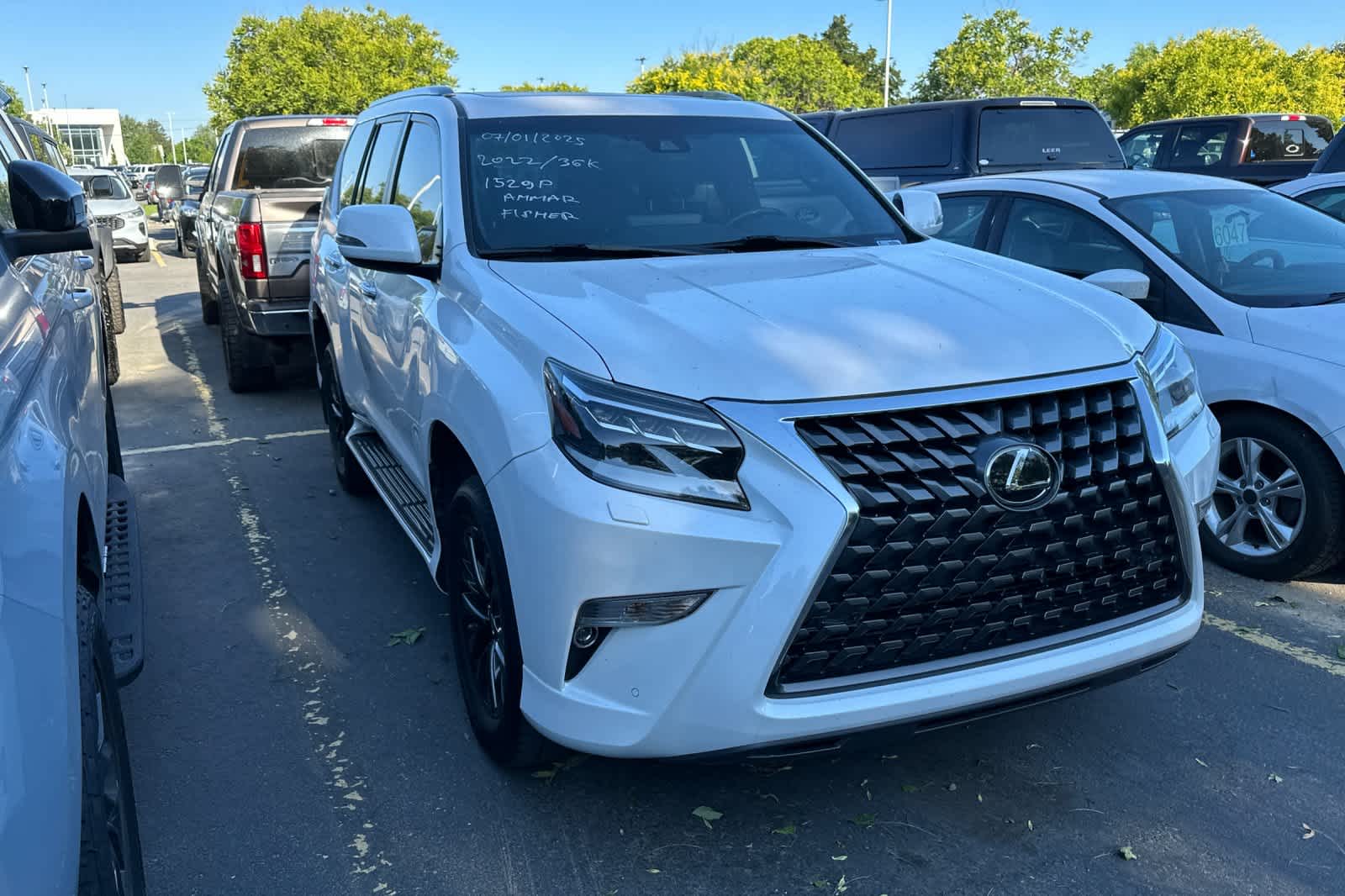 Thumbnail: 2022 Lexus GX - 4