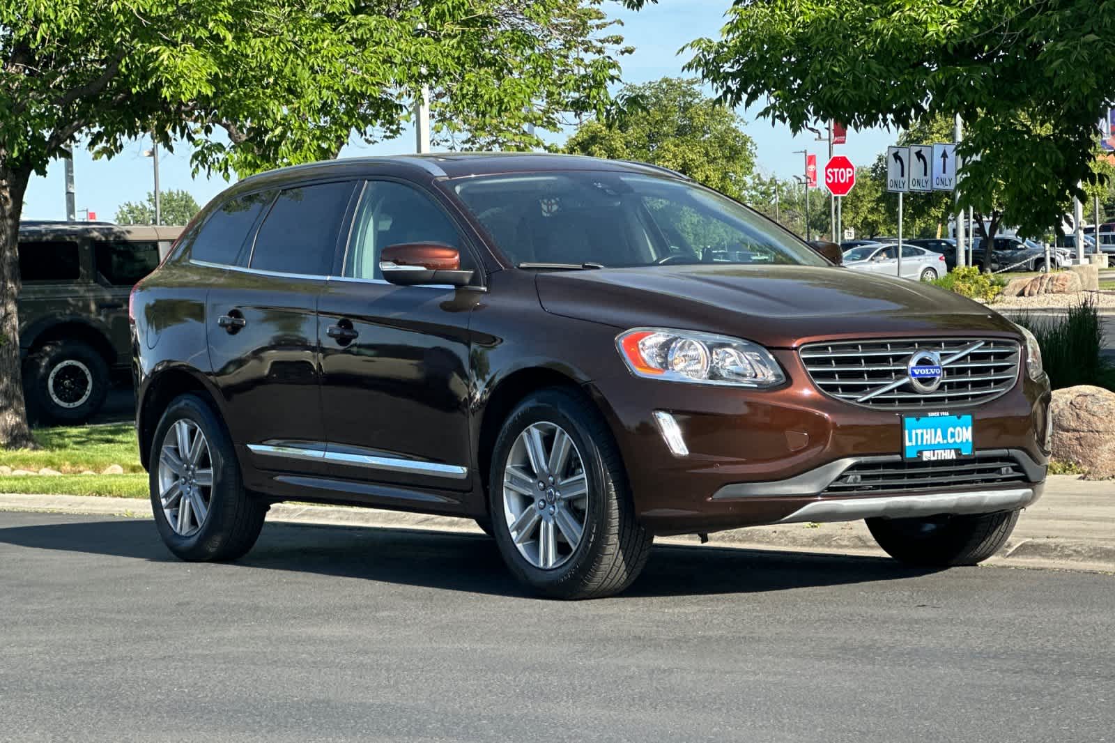 Thumbnail: 2016 Volvo XC60 - 9