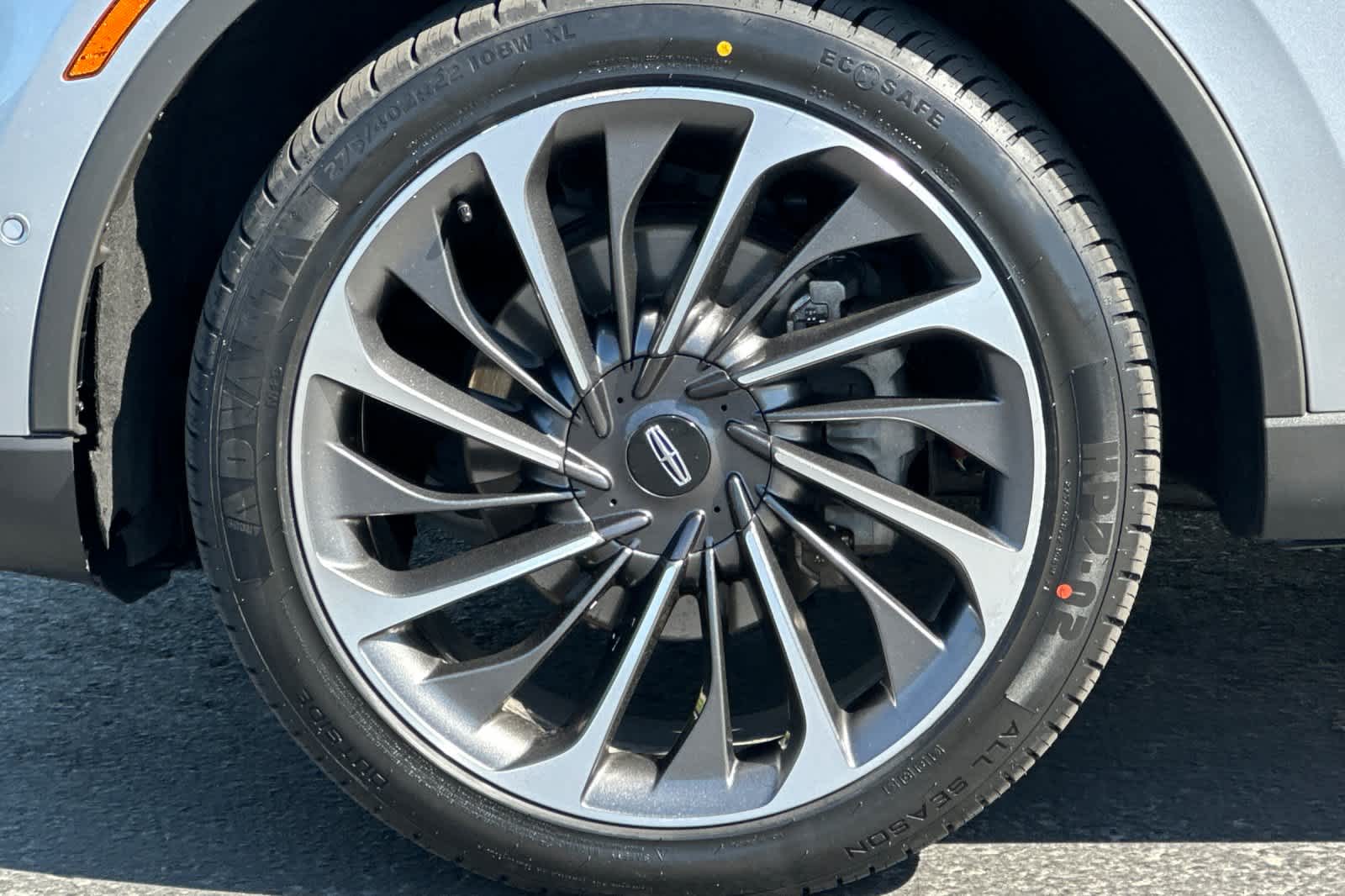 Thumbnail: 2021 Lincoln Aviator - 28