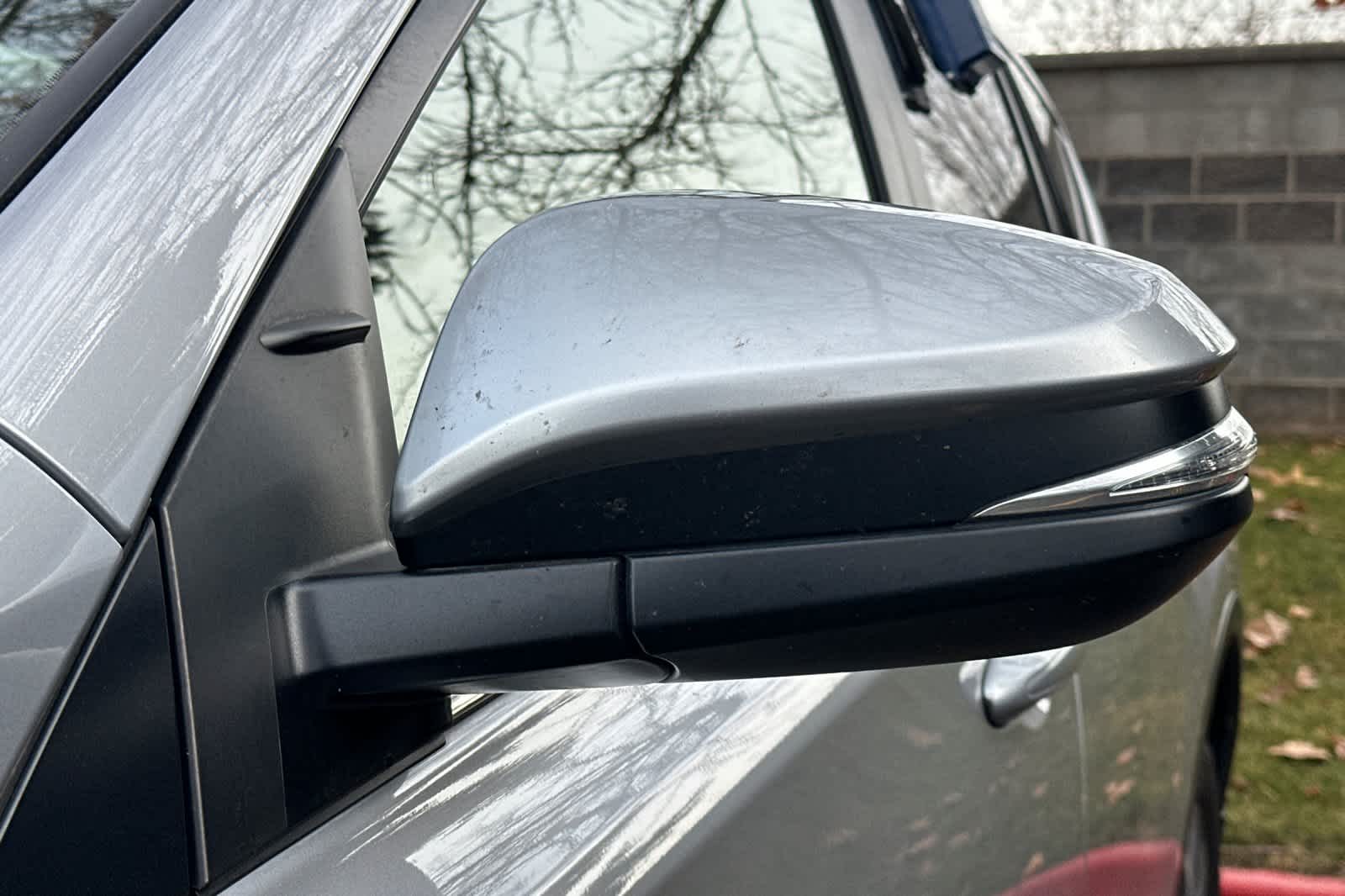 Thumbnail: 2017 Toyota RAV4 - 9