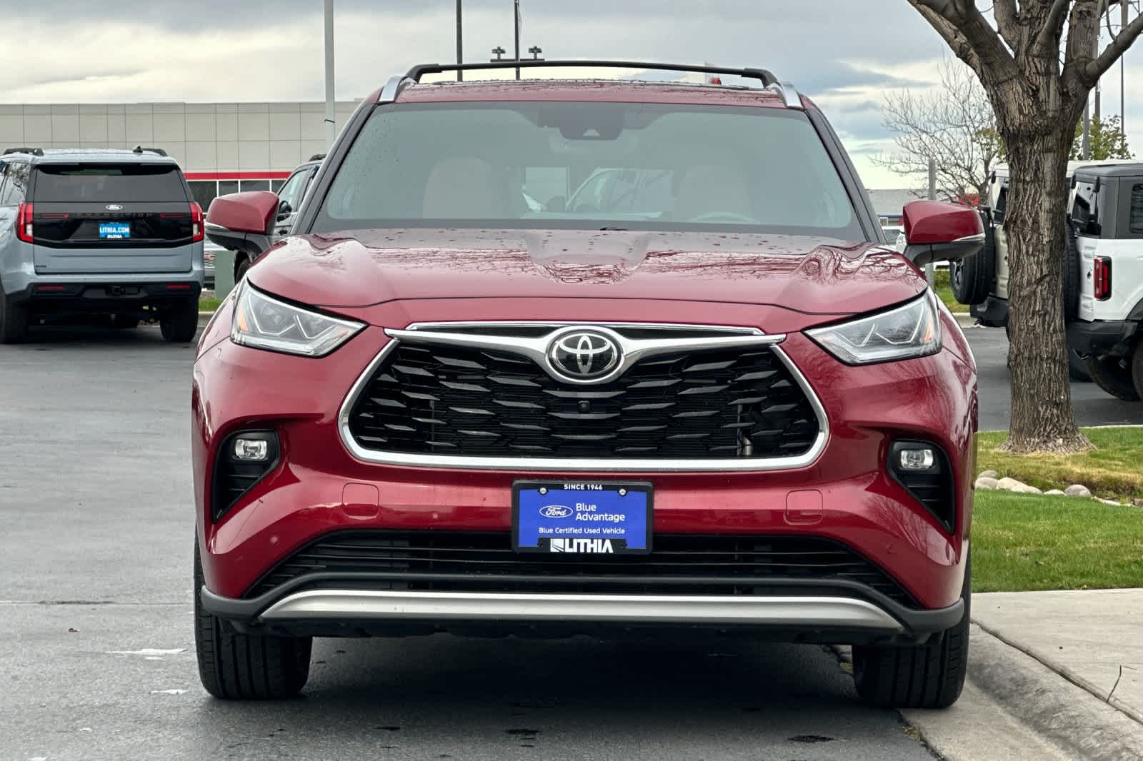 Thumbnail: 2023 Toyota Highlander - 10