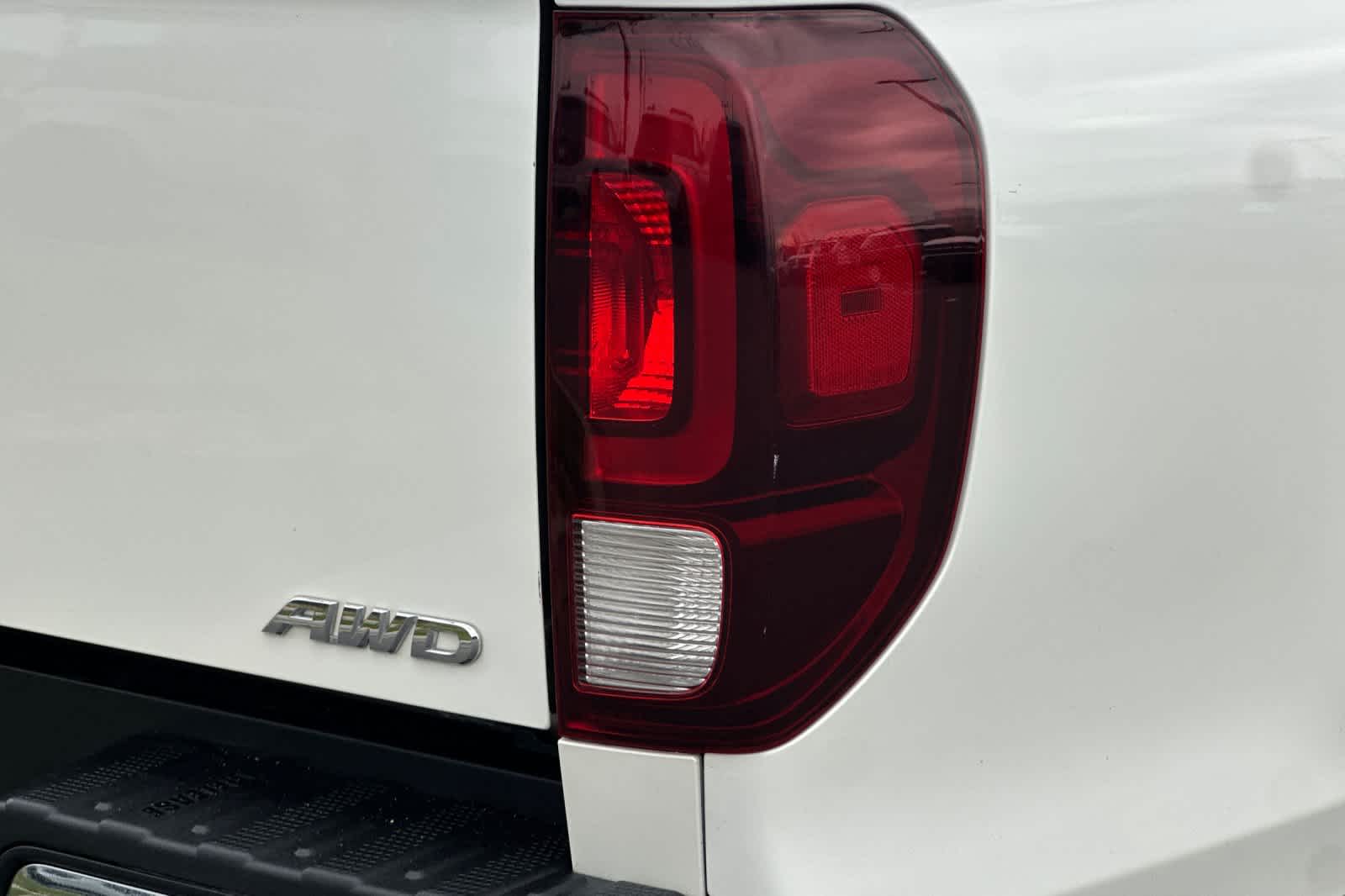 Thumbnail: 2017 Honda Ridgeline - 27