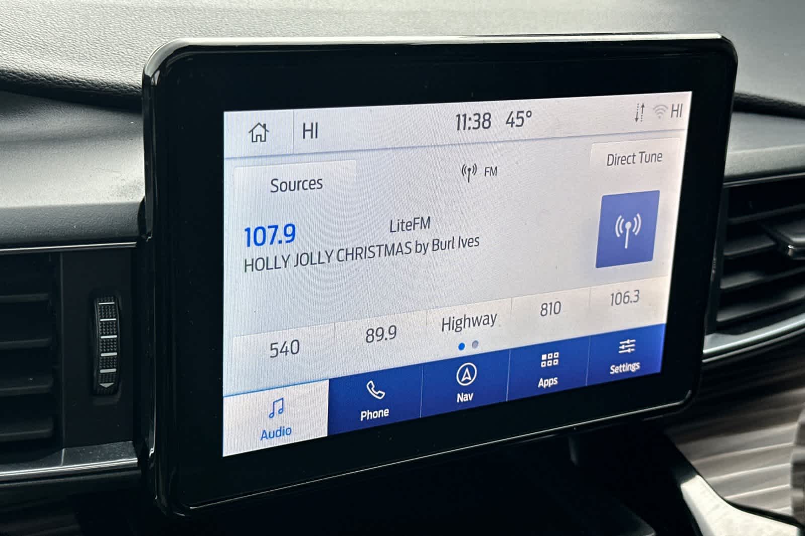 Thumbnail: 2022 Ford Explorer - 19