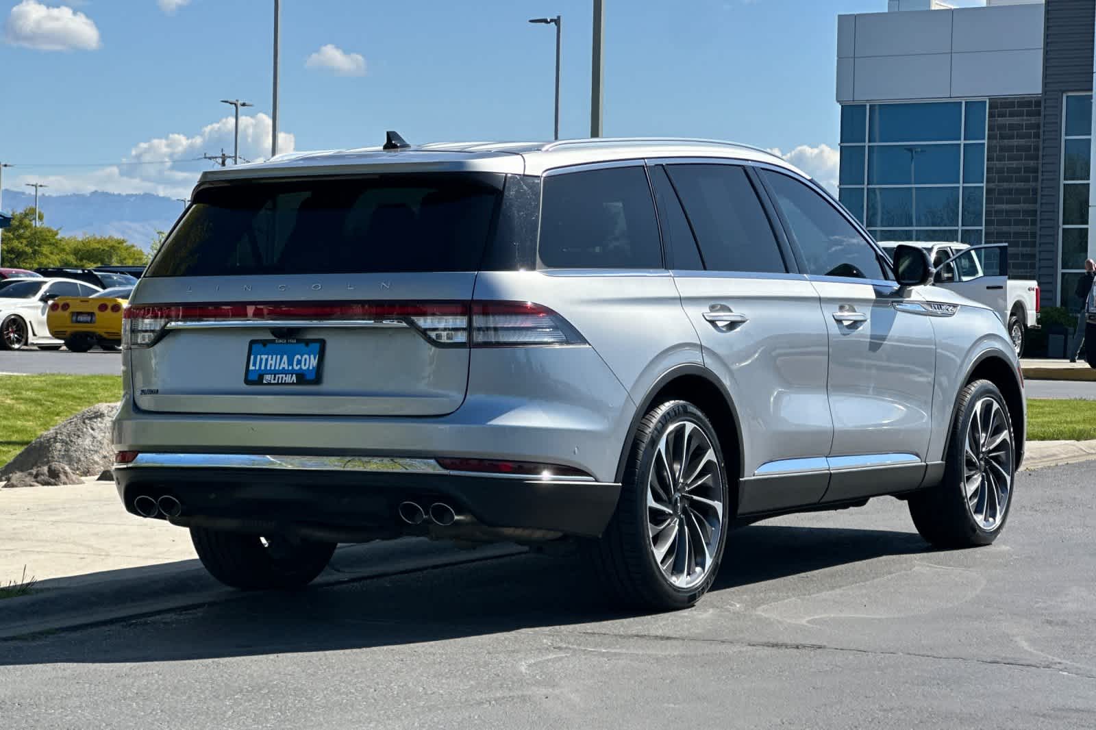 Thumbnail: 2021 Lincoln Aviator - 2