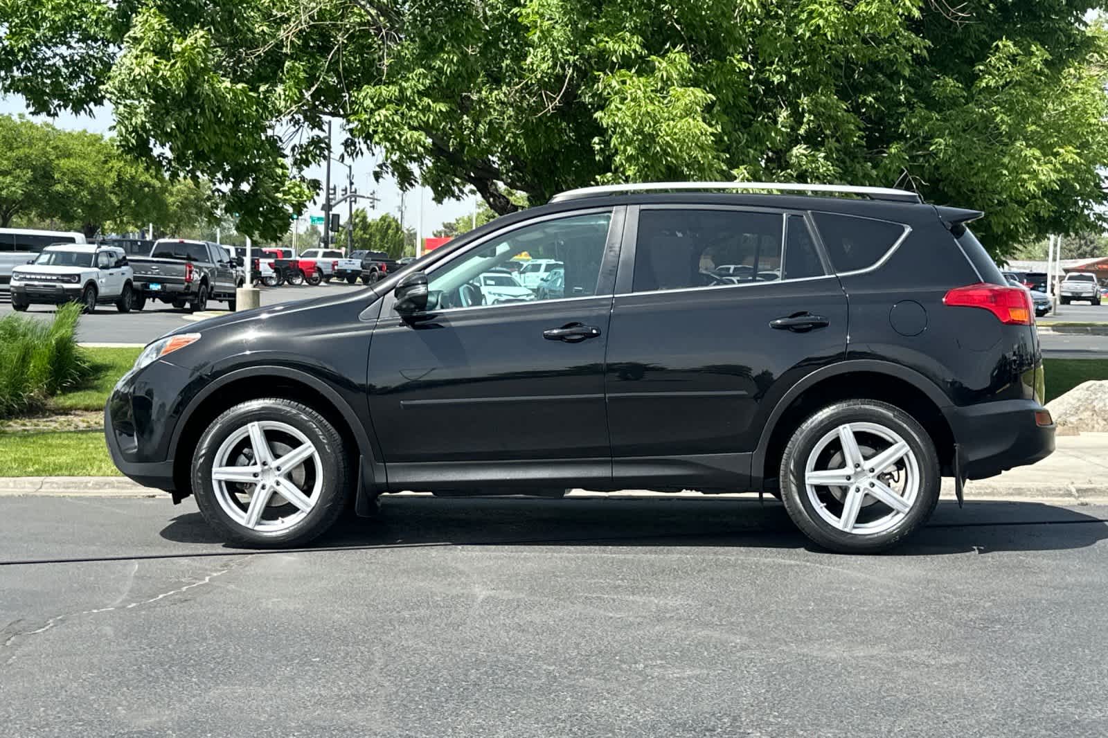 Thumbnail: 2015 Toyota RAV4 - 5