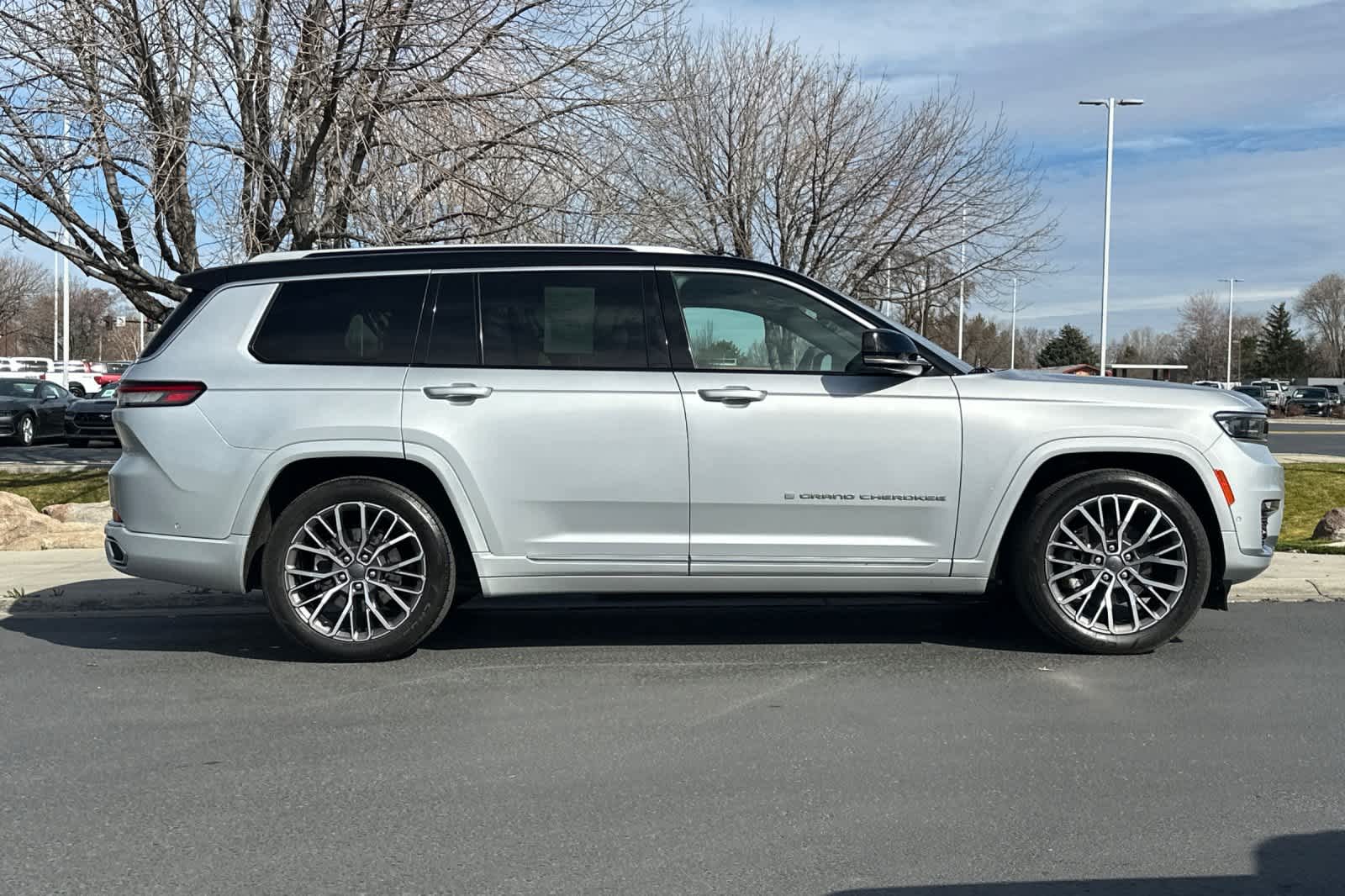 Thumbnail: 2023 Jeep Grand Cherokee - 7