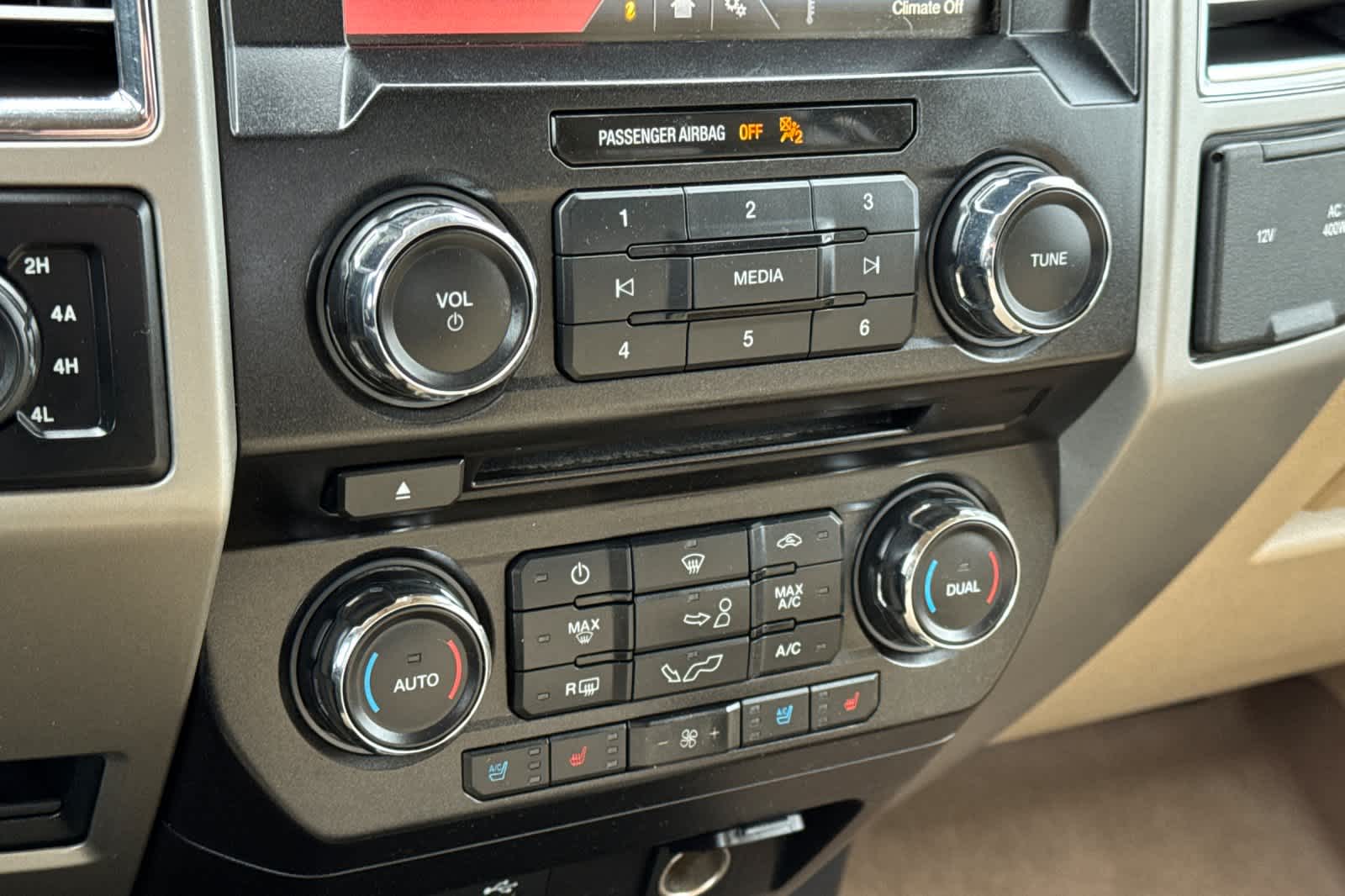 Thumbnail: 2015 Ford F-150 - 20