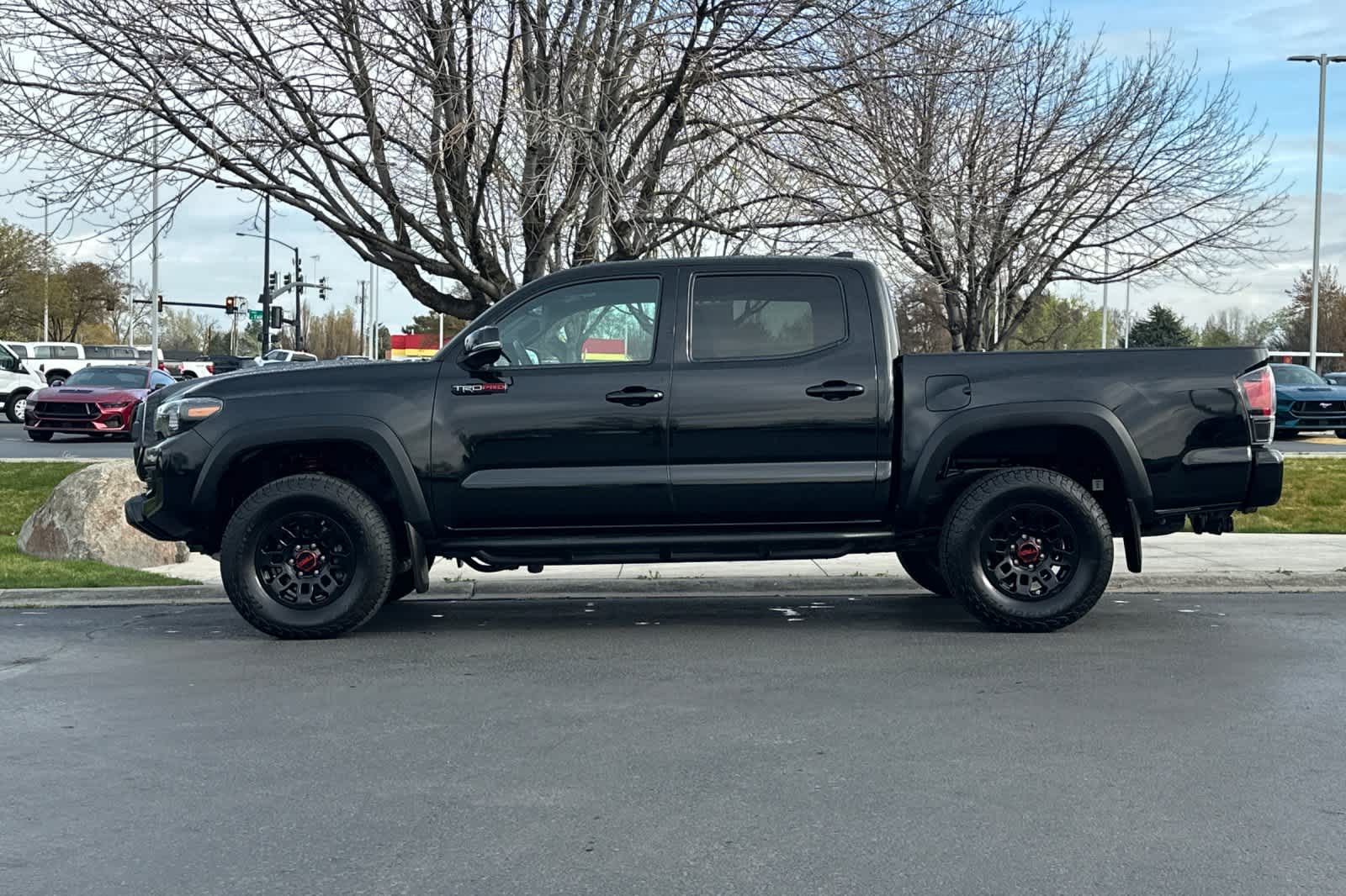 Thumbnail: 2019 Toyota Tacoma - 5