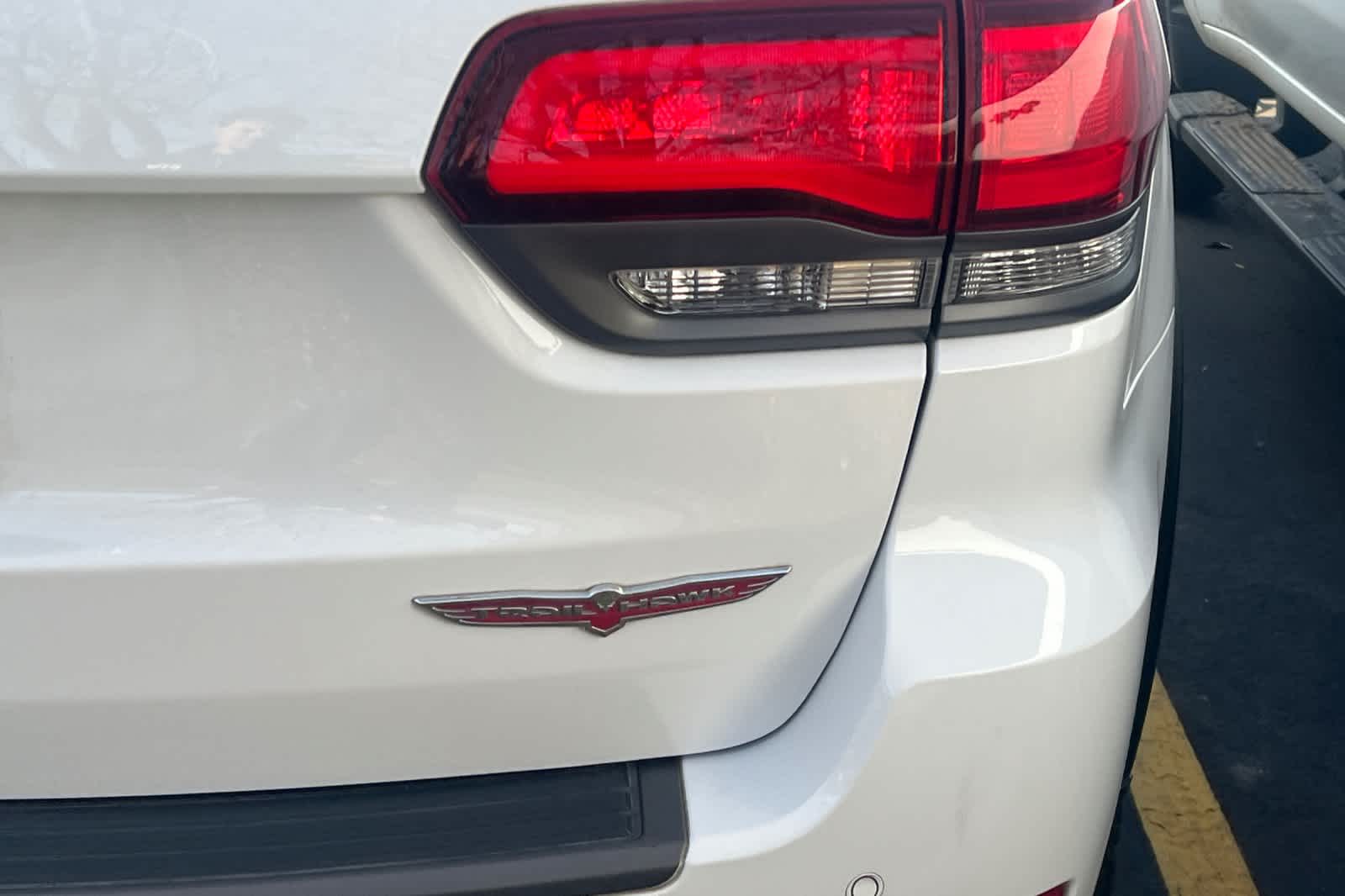 Thumbnail: 2017 Jeep Grand Cherokee - 8