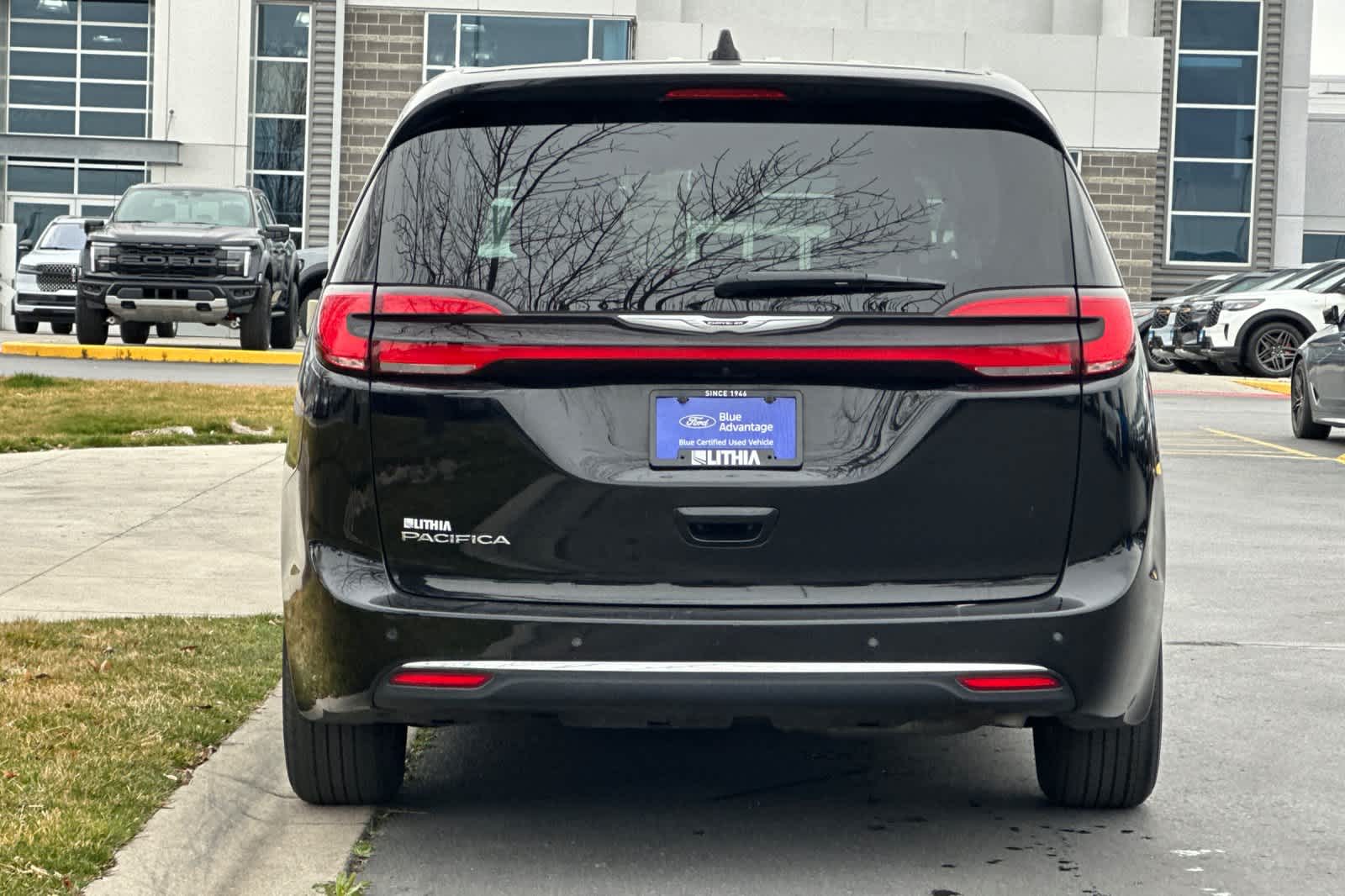 Thumbnail: 2024 Chrysler Pacifica - 7