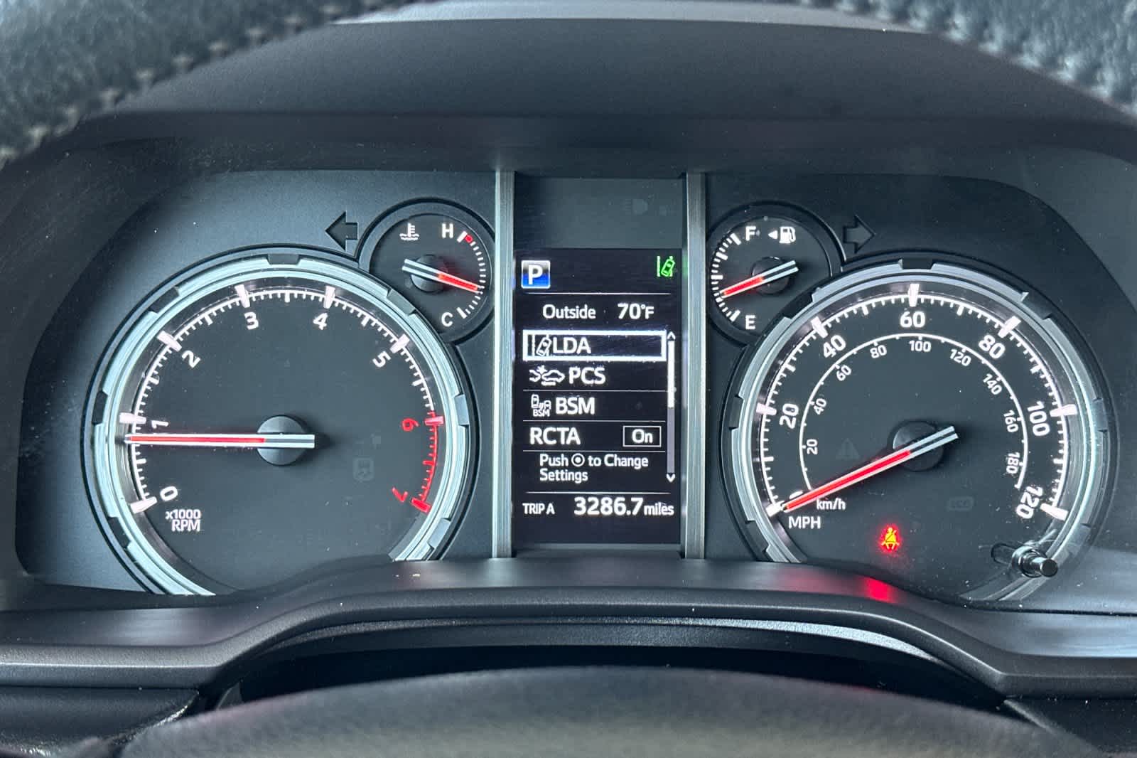 Thumbnail: 2022 Toyota 4Runner - 25