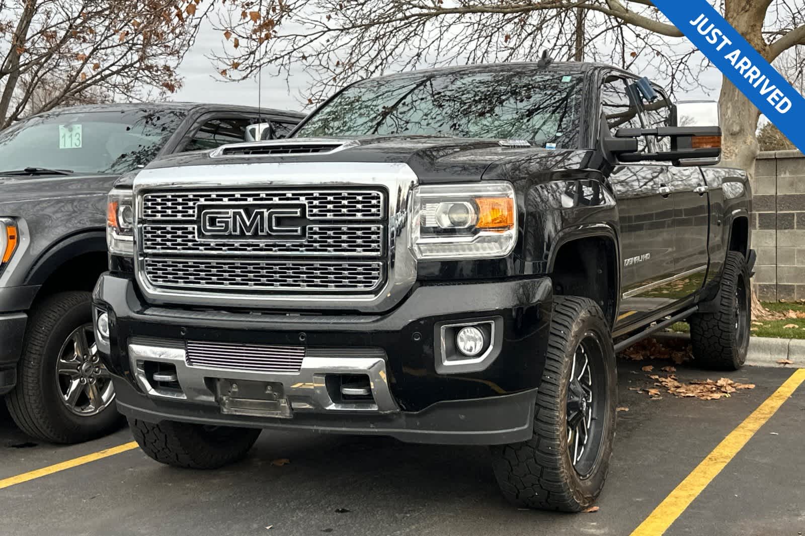Thumbnail: 2019 GMC Sierra 2500 - 1