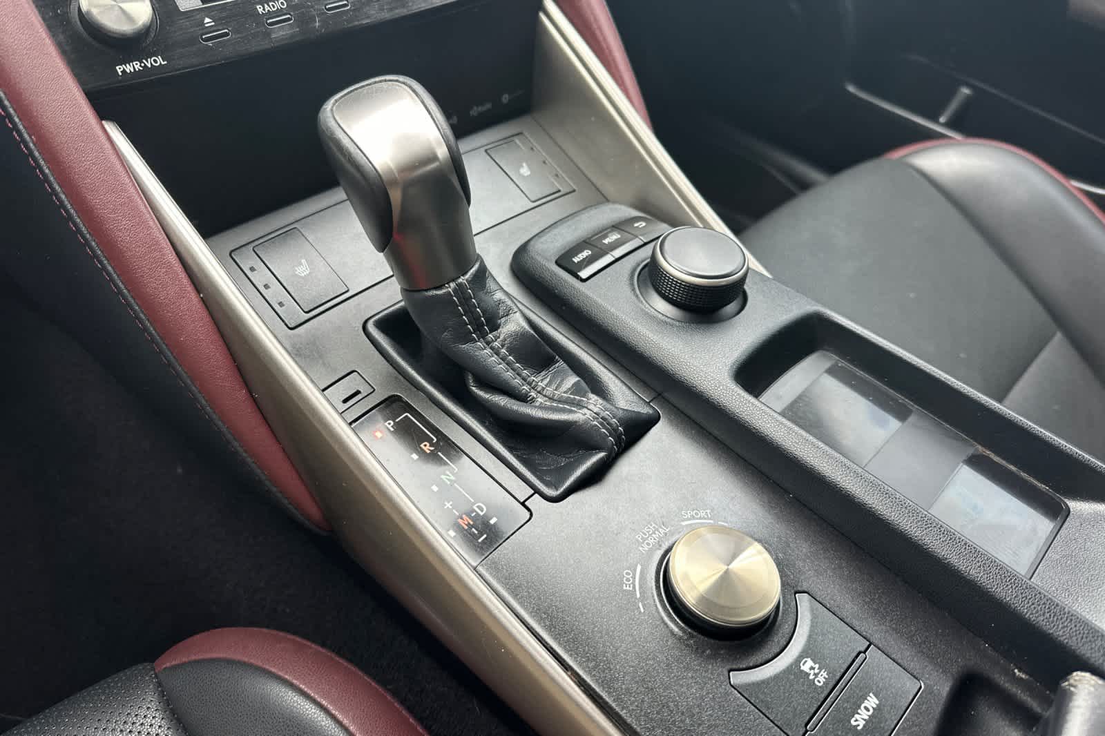 Thumbnail: 2018 Lexus IS - 20