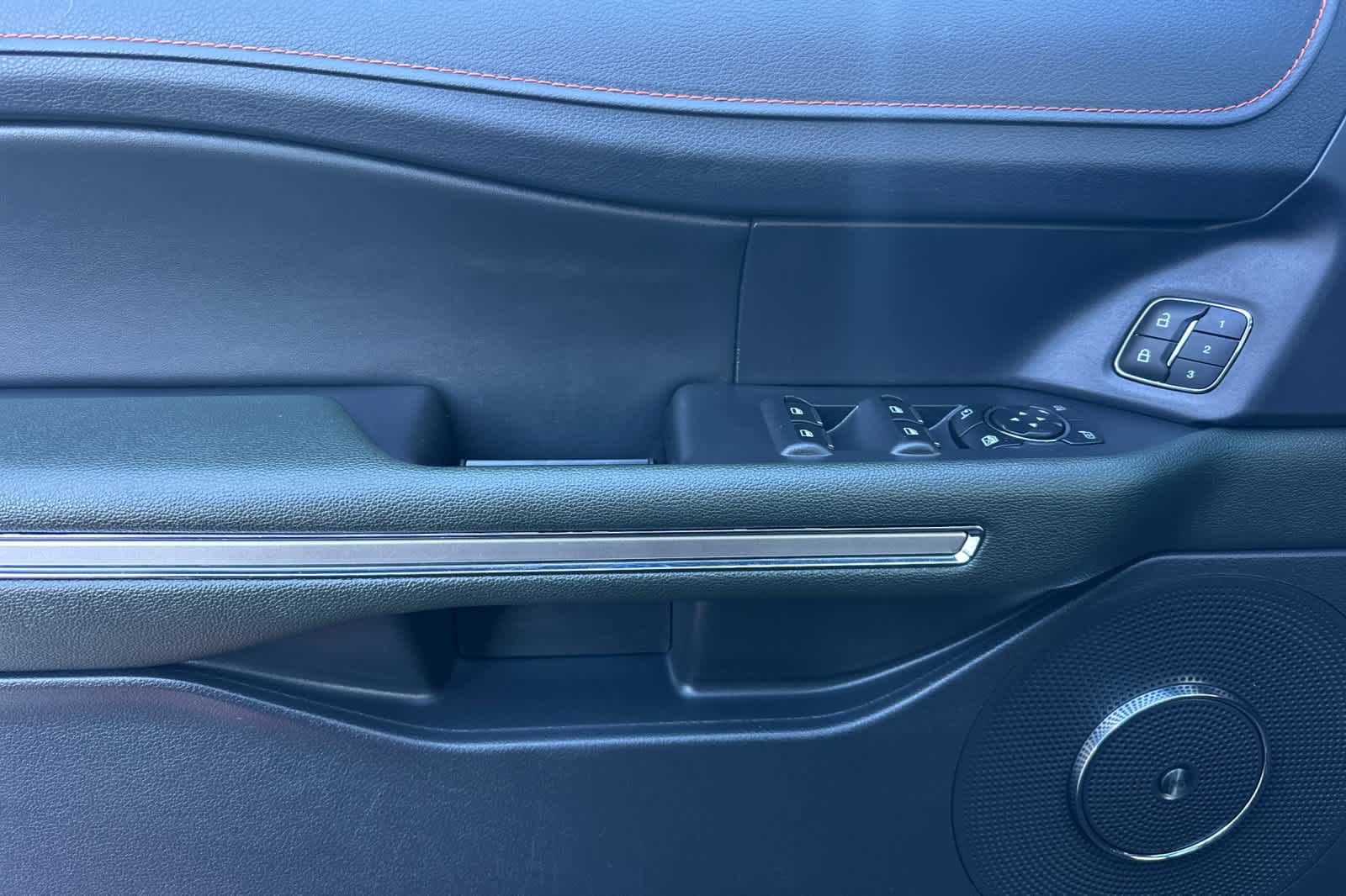 Thumbnail: 2022 Ford Expedition - 12