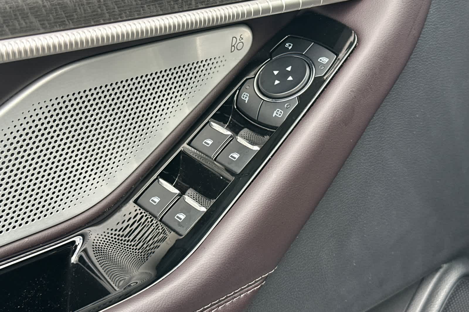 Thumbnail: 2025 Ford Explorer - 13