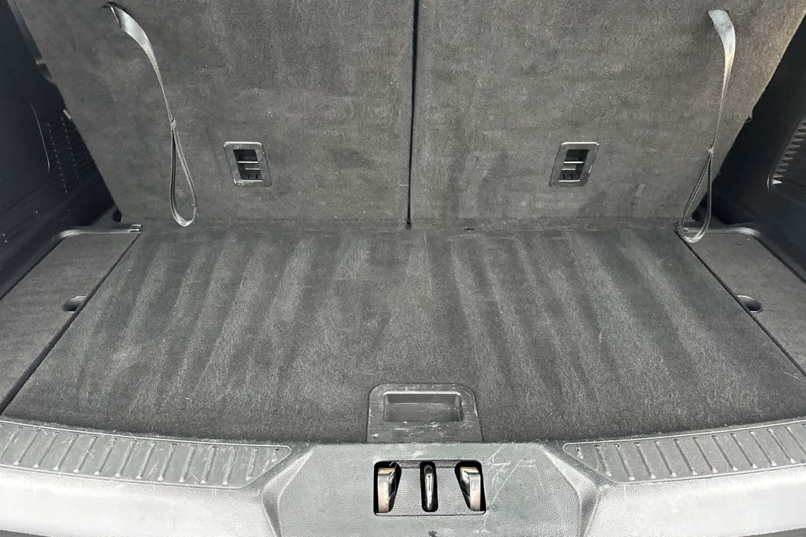 Thumbnail: 2022 Ford Explorer - 16