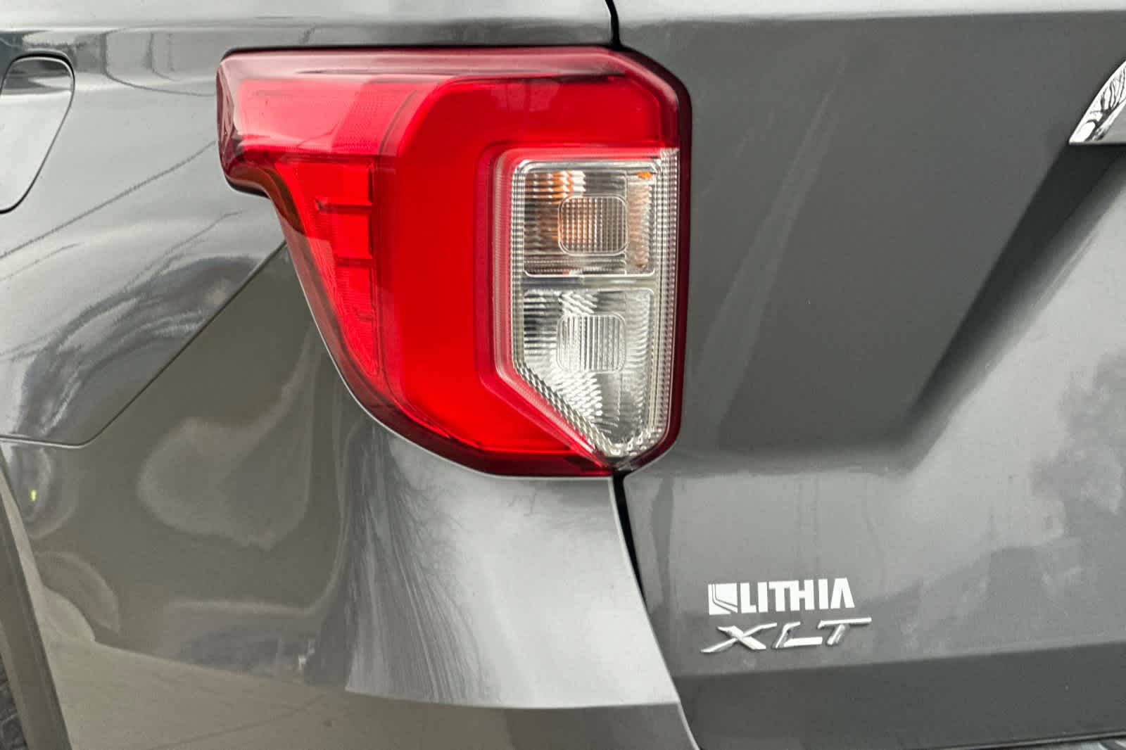 Thumbnail: 2022 Ford Explorer - 28