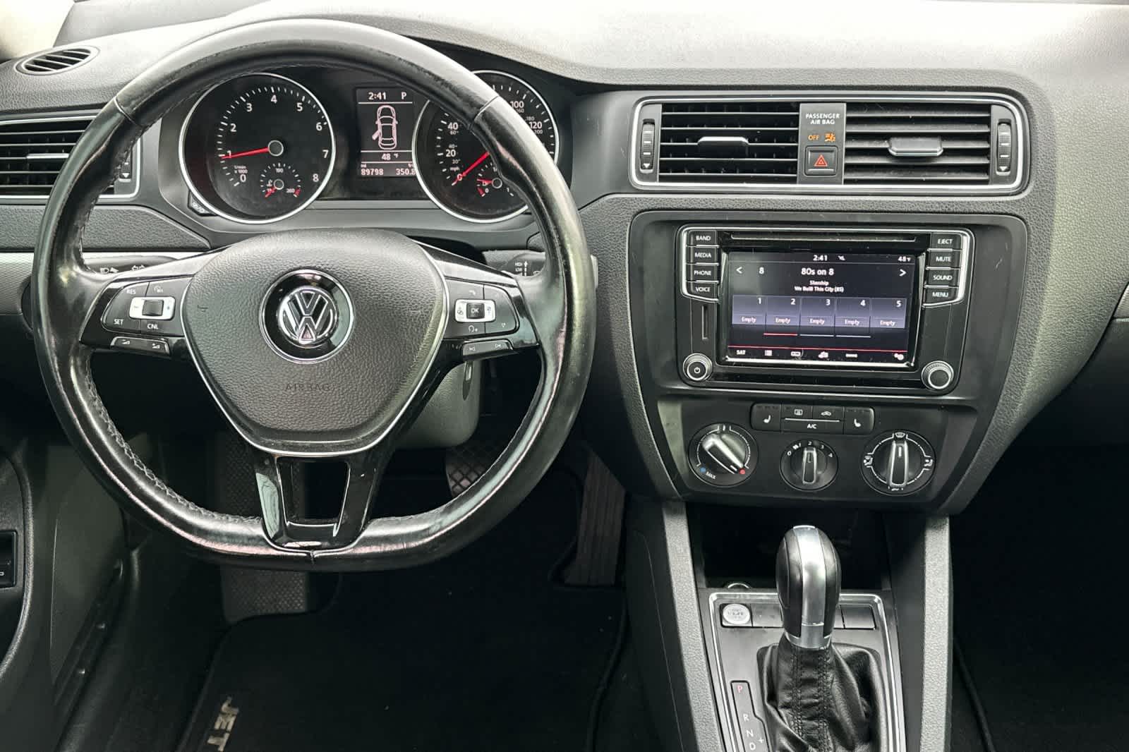 Thumbnail: 2017 Volkswagen Jetta - 14