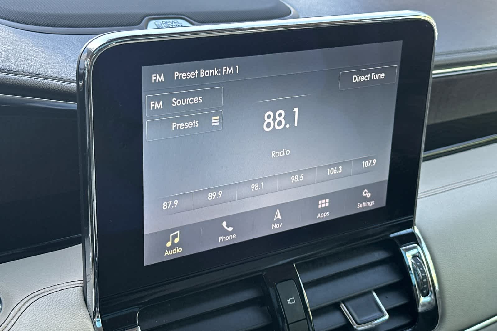 Thumbnail: 2019 Lincoln Navigator - 19
