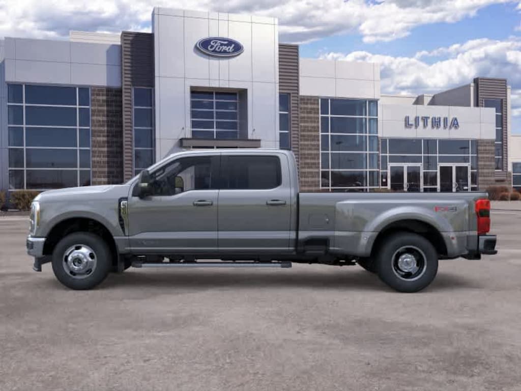 New 2026 Ford F-350 Lariat Truck