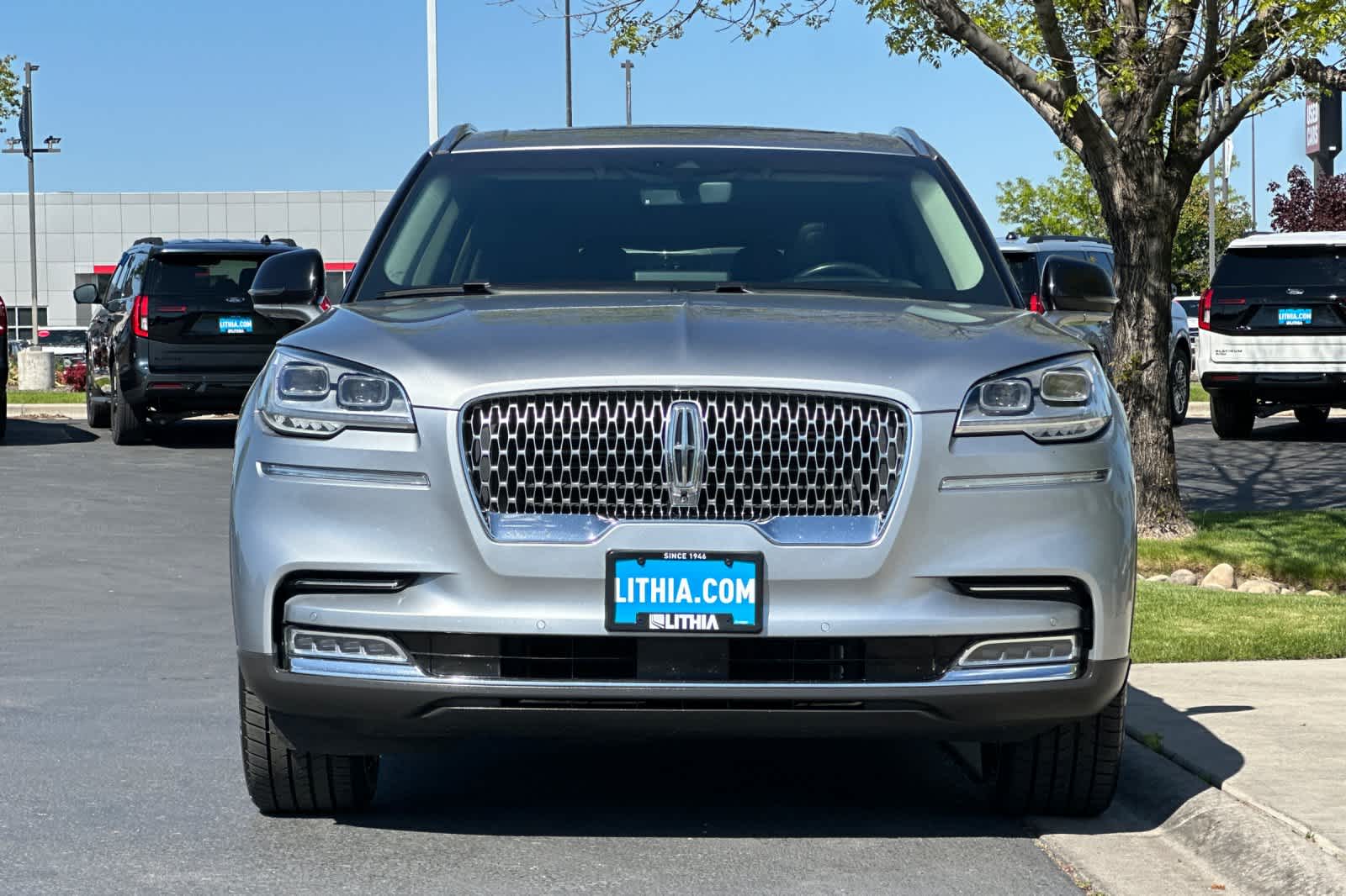 Thumbnail: 2021 Lincoln Aviator - 10