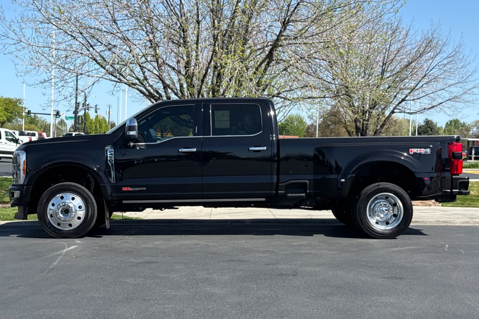 Thumbnail: 2023 Ford F-450 - 5